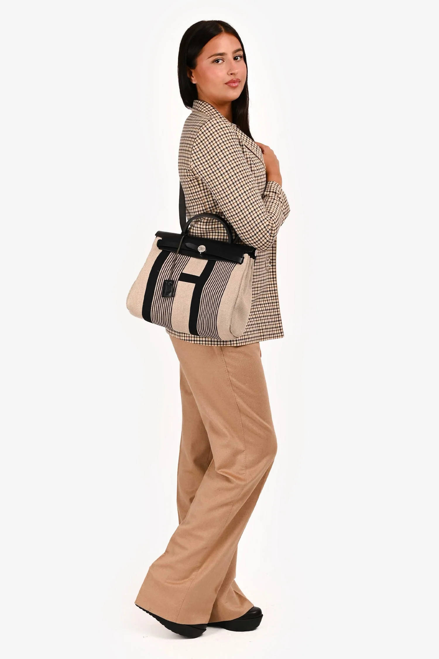 Hermès 2020 Cream/Black Toile H Vibration Herbag Zip 31 with Pouch - Image 11