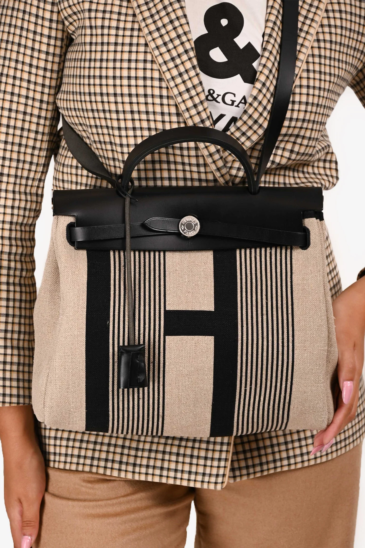Hermès 2020 Cream/Black Toile H Vibration Herbag Zip 31 with Pouch - Image 12