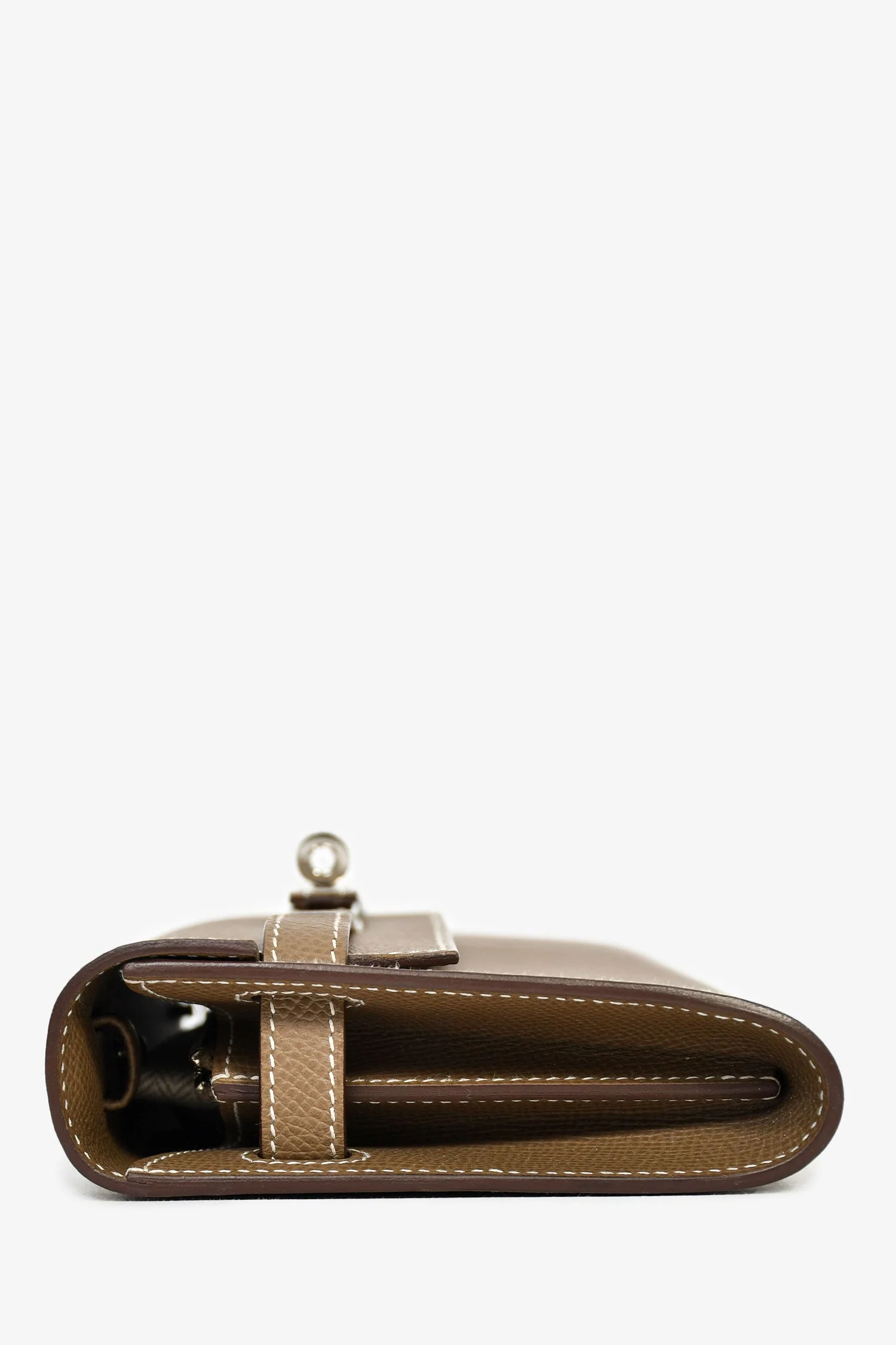 Hermès 2020 Etoupe Epsom Kelly 'To Go' Wallet With Strap - Image 3