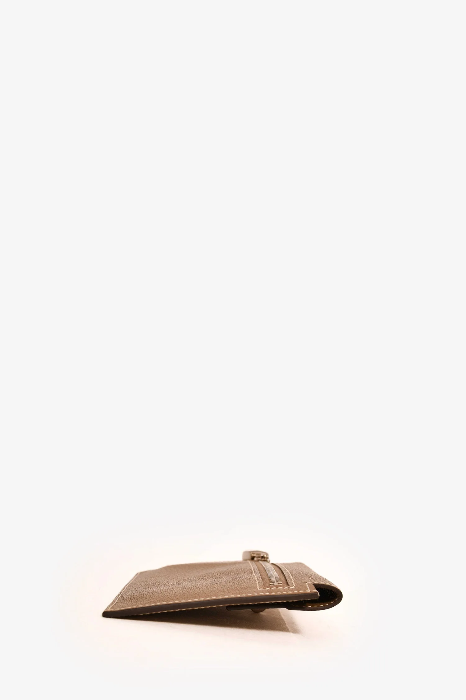 Hermès 2022 Etoupe Leather Mysore Goatskin Kelly Pocket Compact Wallet - Image 4