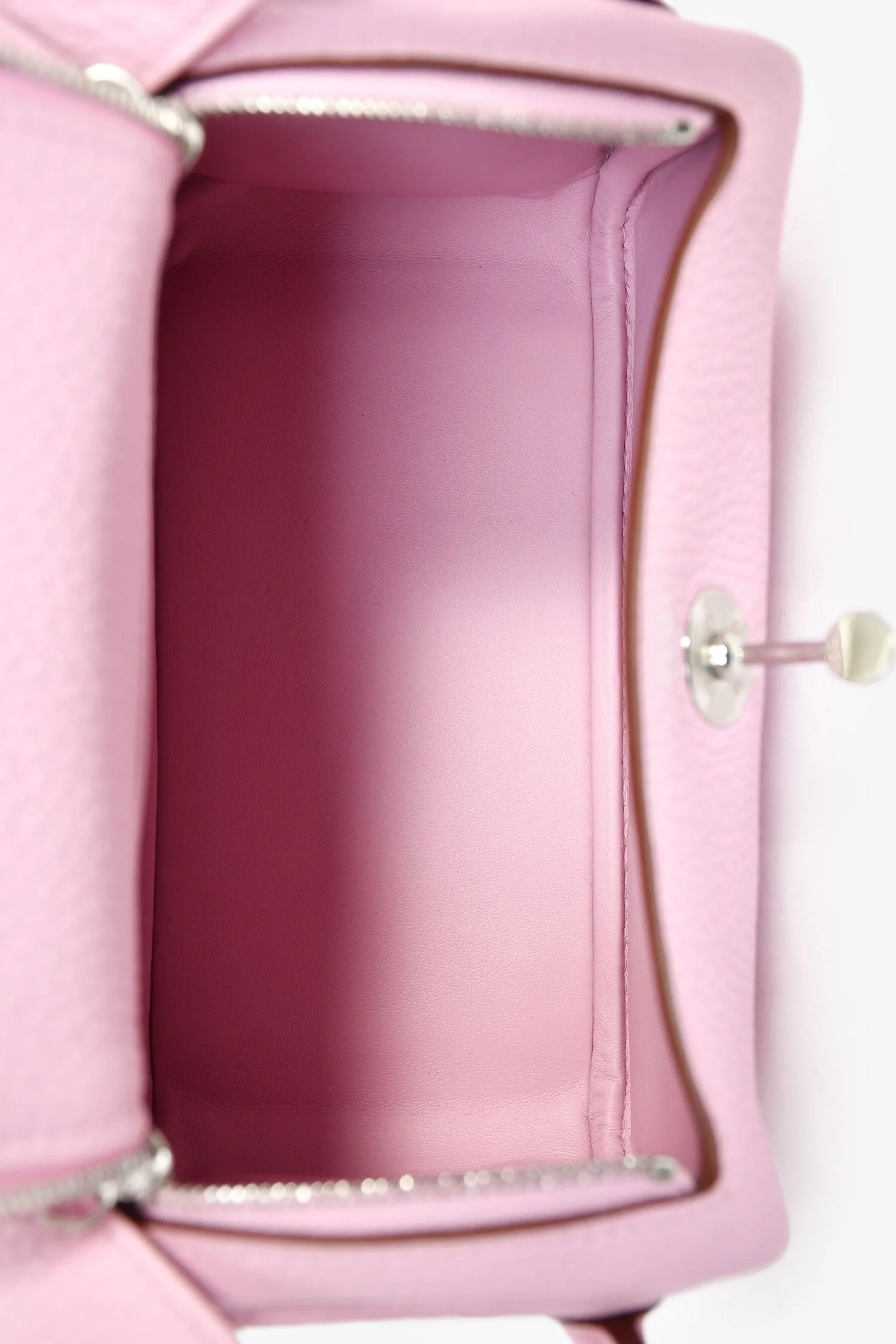 Hermès 2022 Mauve Sylvestre Clemence Leather Mini Lindy - Image 6