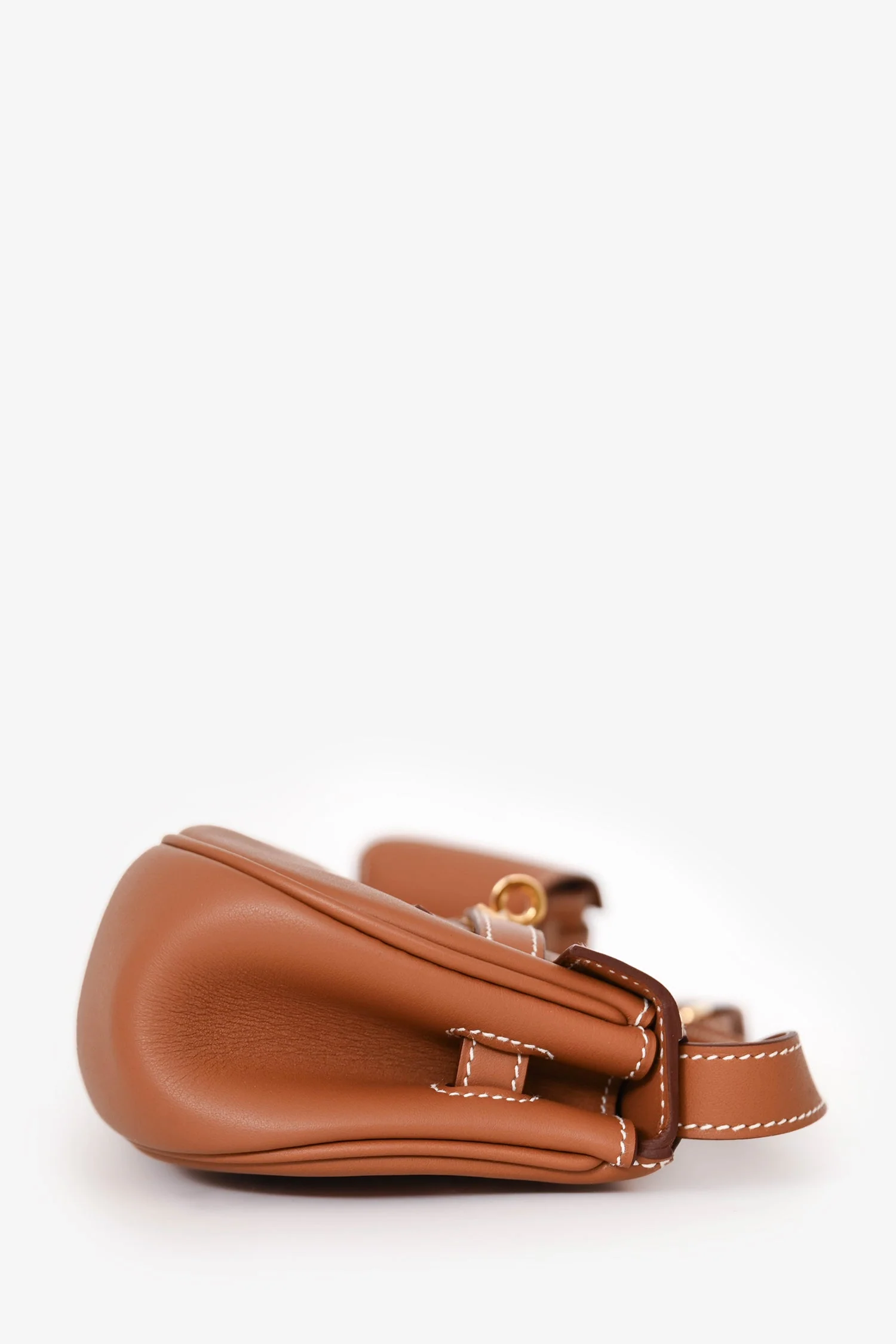 Hermès 2023 Gold Swift Leather Kelly Moove - Image 4