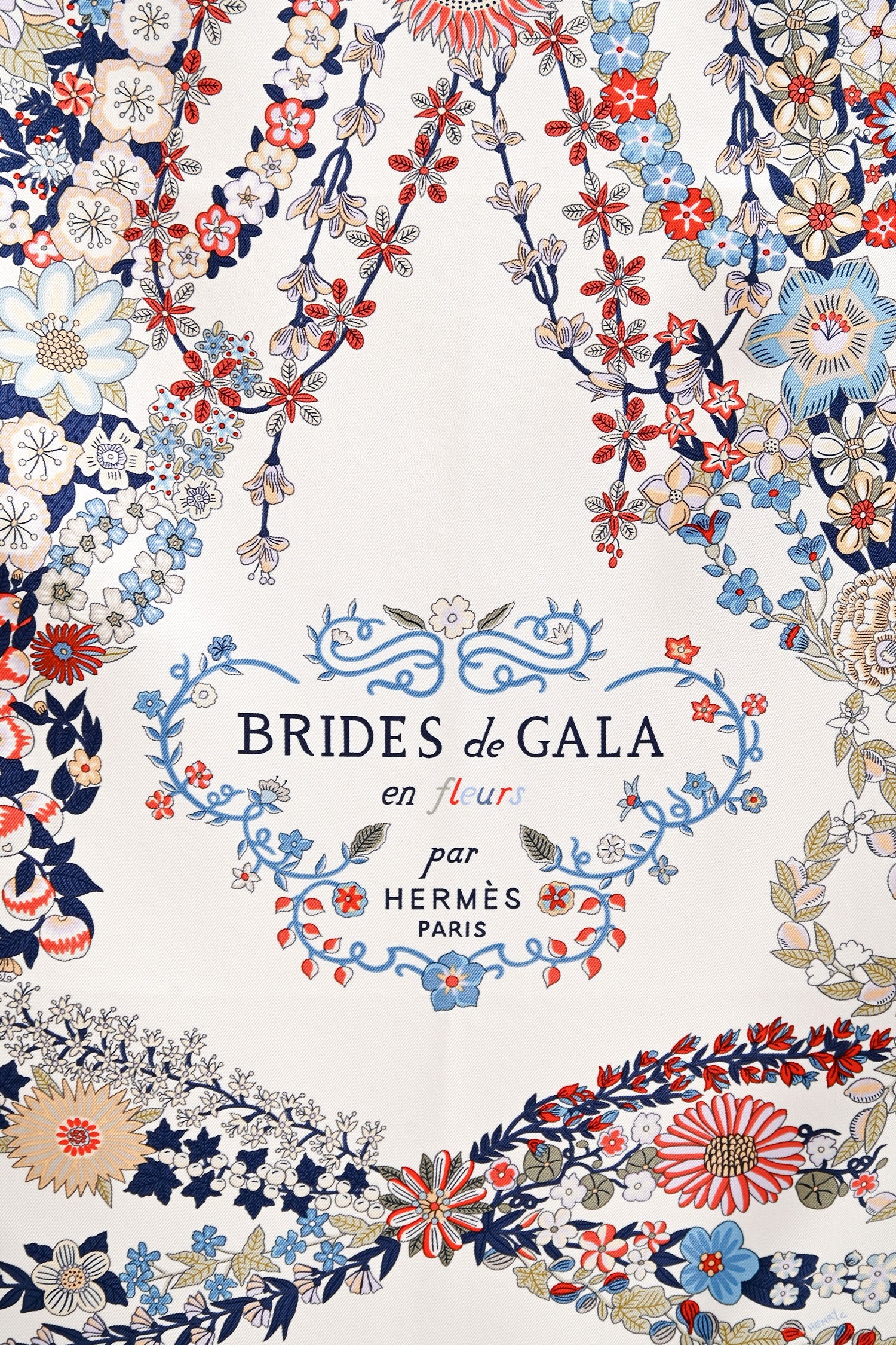 Hermès Beige/White Silk 'Brides des Gala en fleur' Scarf 90 - Image 2