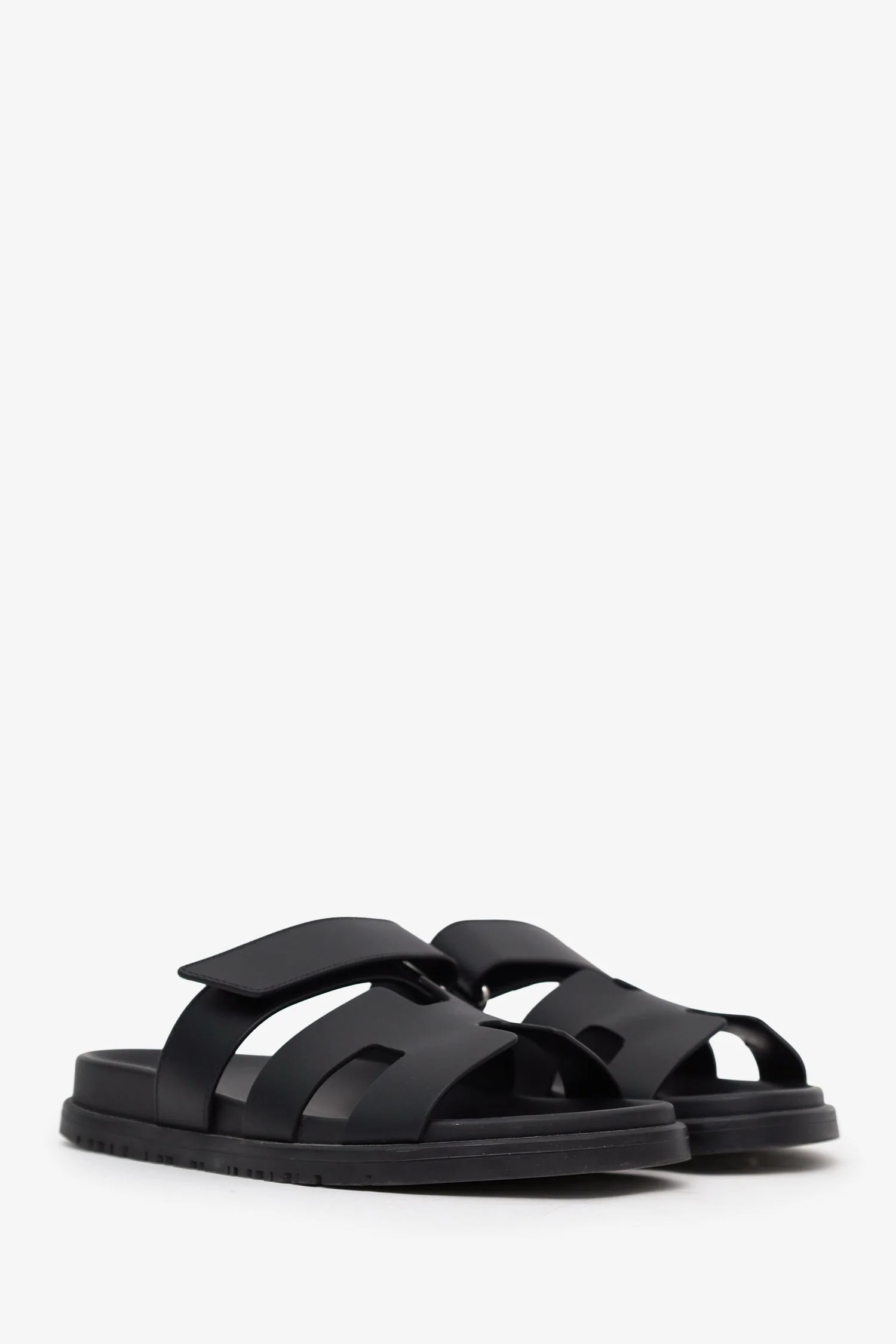Hermès Black Leather Chypre Sandals Size 36.5 - Image 2