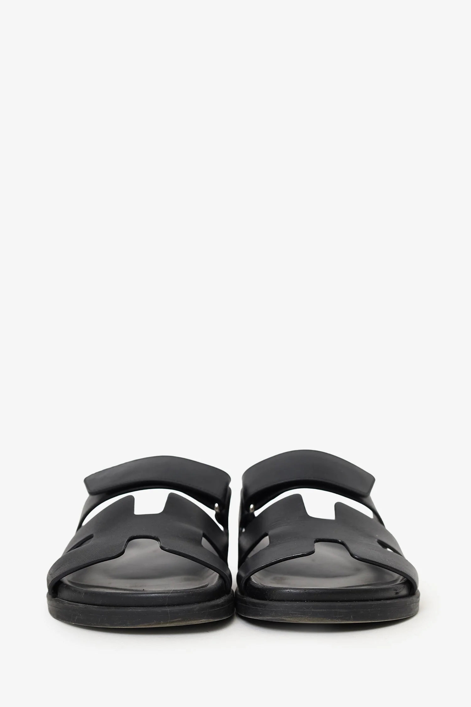 Hermès Black Leather Chypre Sandals Size 38 - Image 3