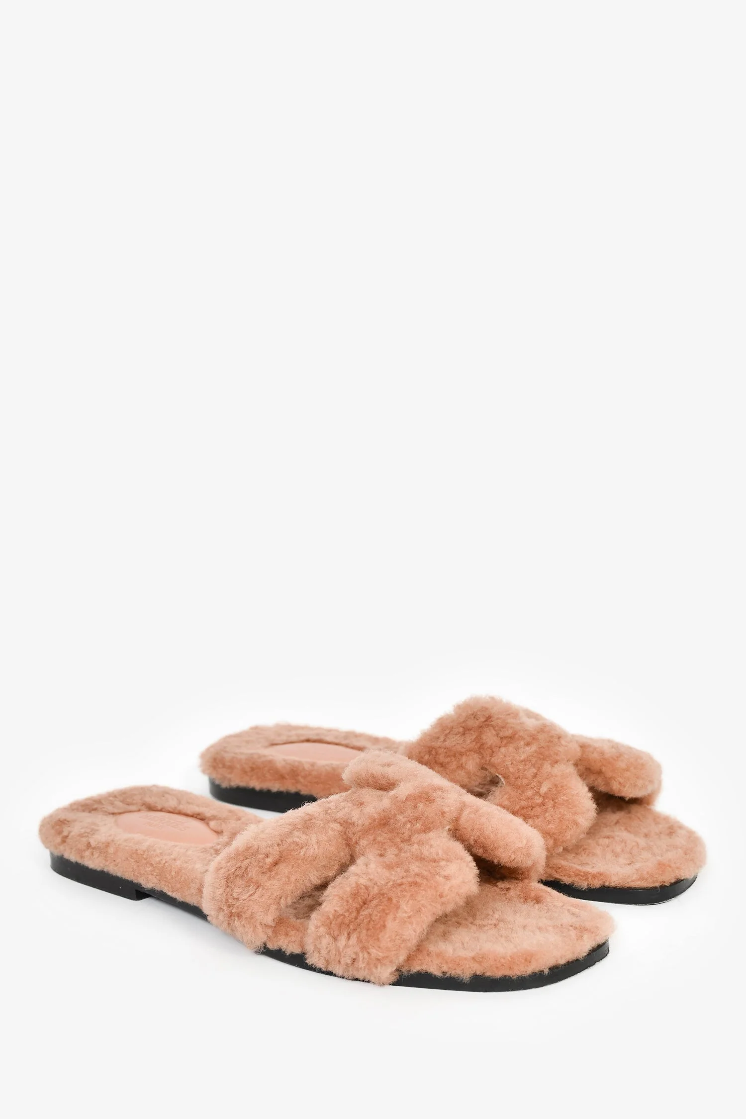 Hermès Dusty Rose Shearling Oran Sandals Size 38.5 - Image 2