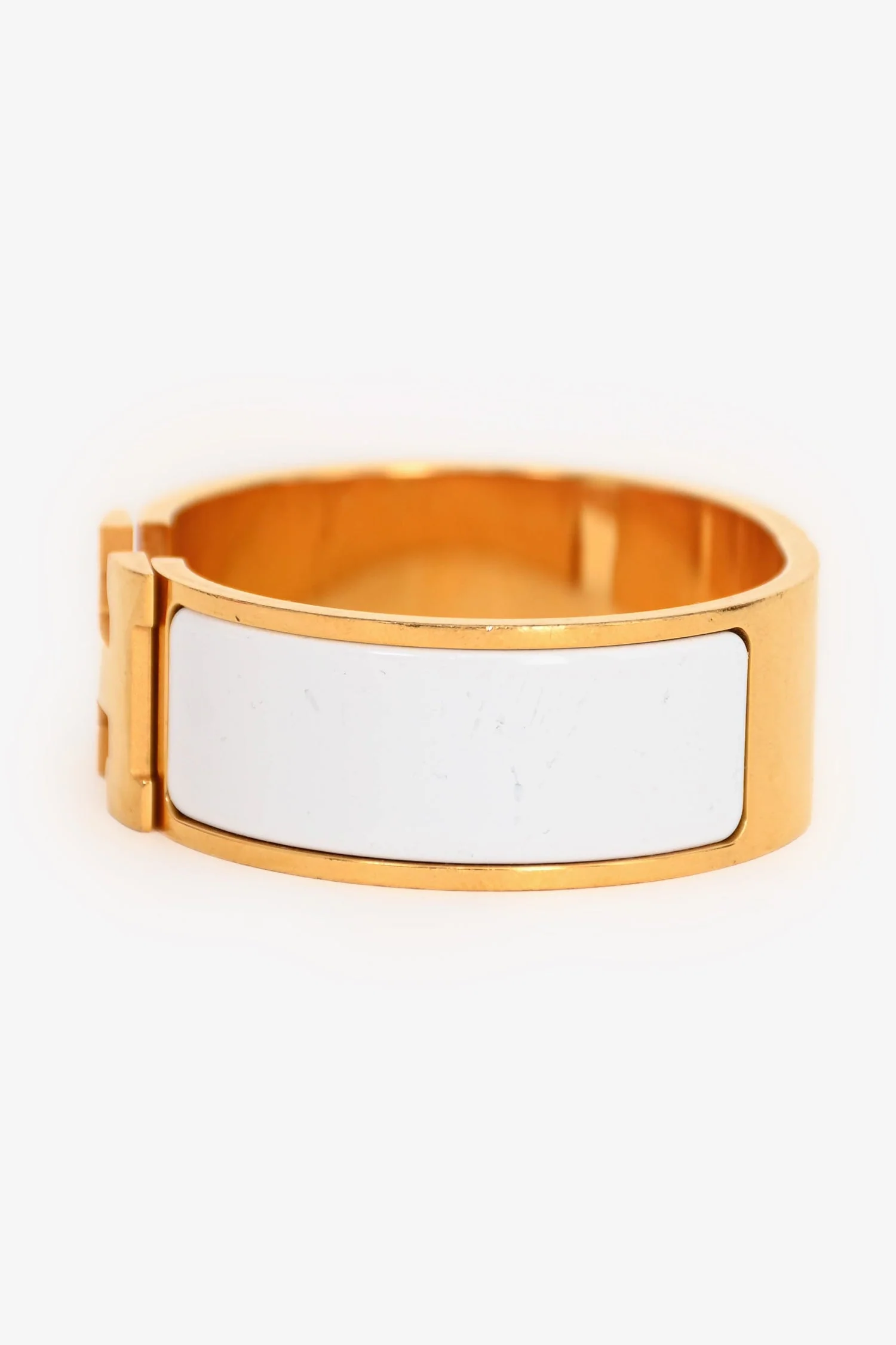 Hermès Gold Toned White Enamel Clic Clac Bracelet (As Is) - Image 2