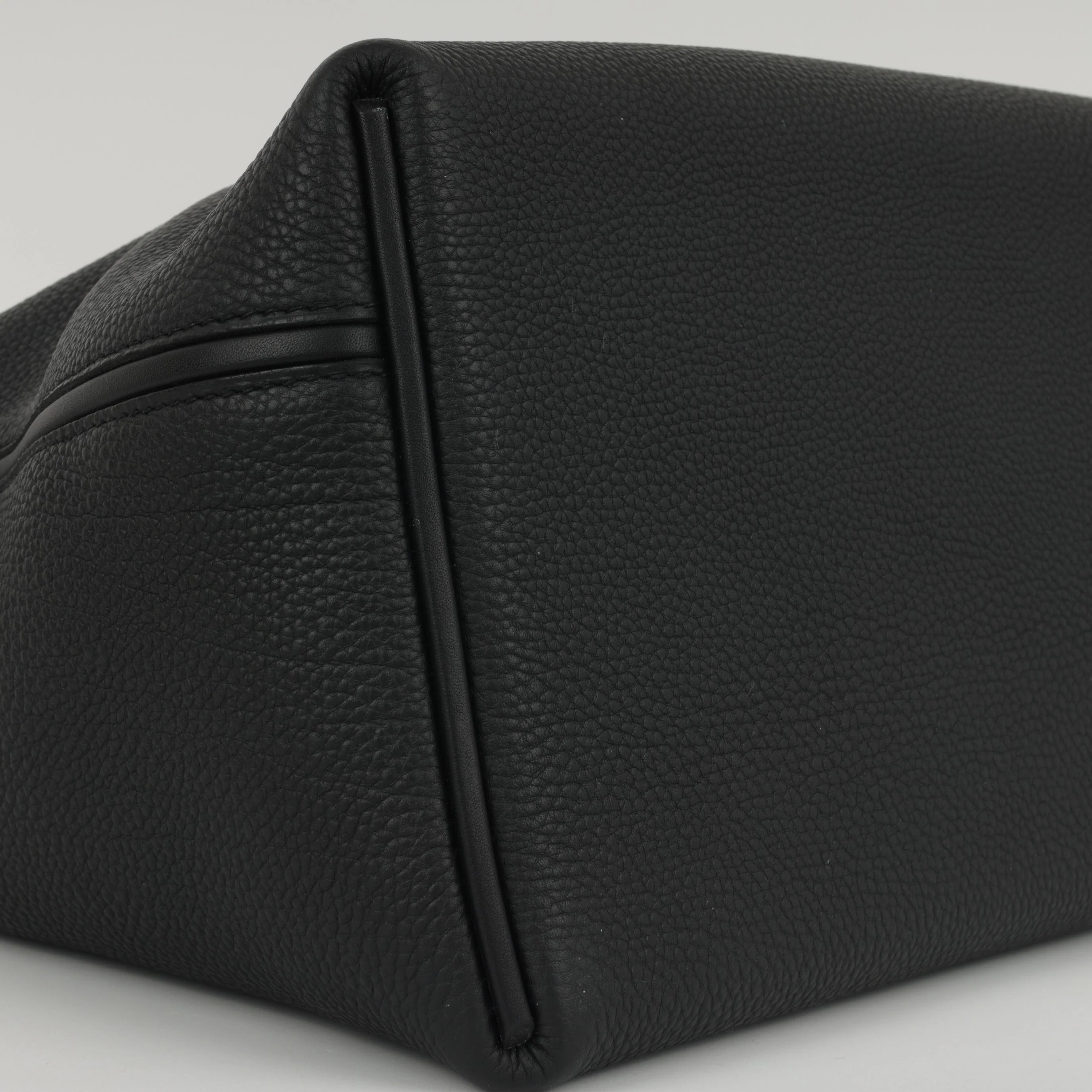Hermés 24/24 35 - Noir Togo / Swift Leather | Gold Hardware - Image 9