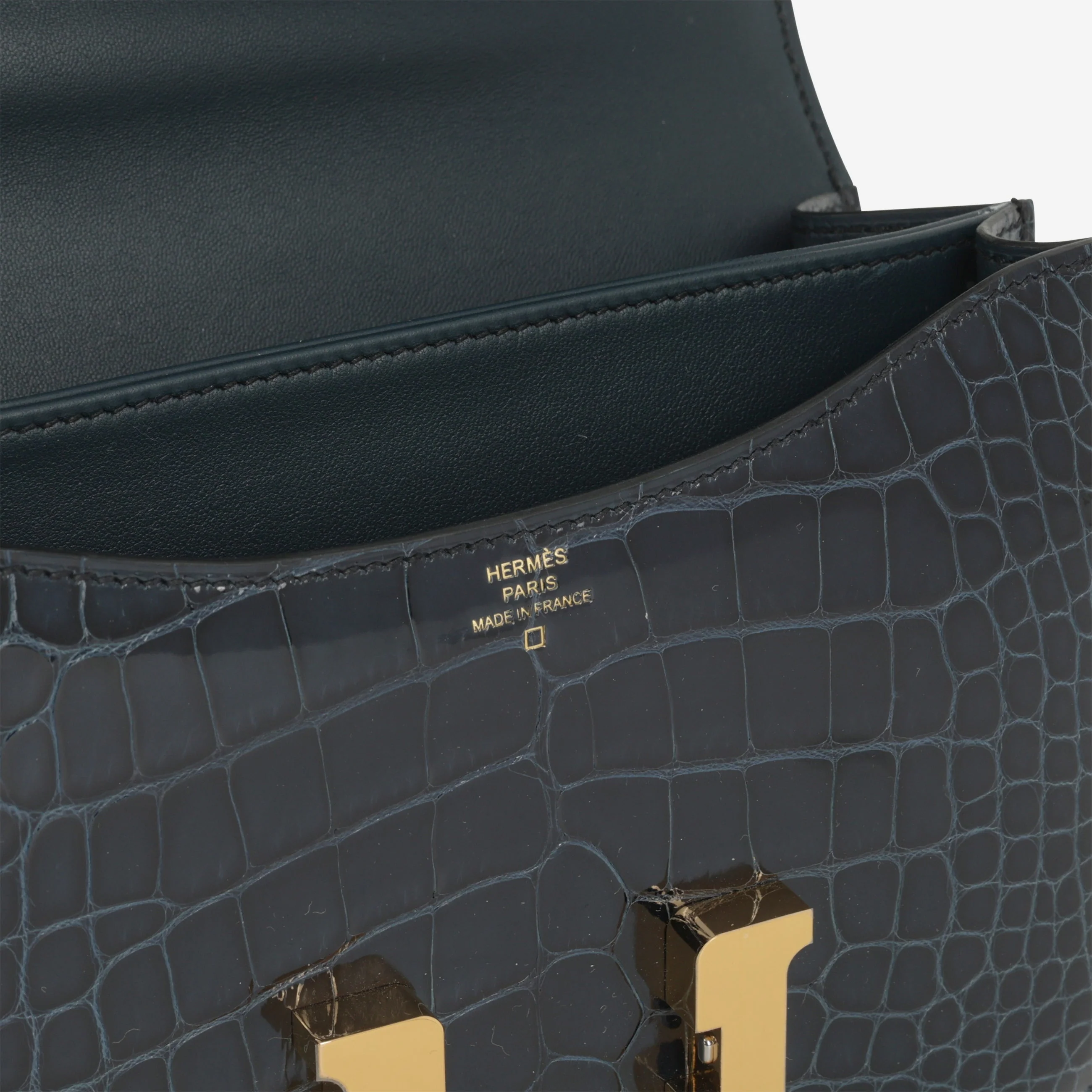 Hermès Constance 18 - Vert Rousseau Alligator Lisse | Gold Hardware - Image 6