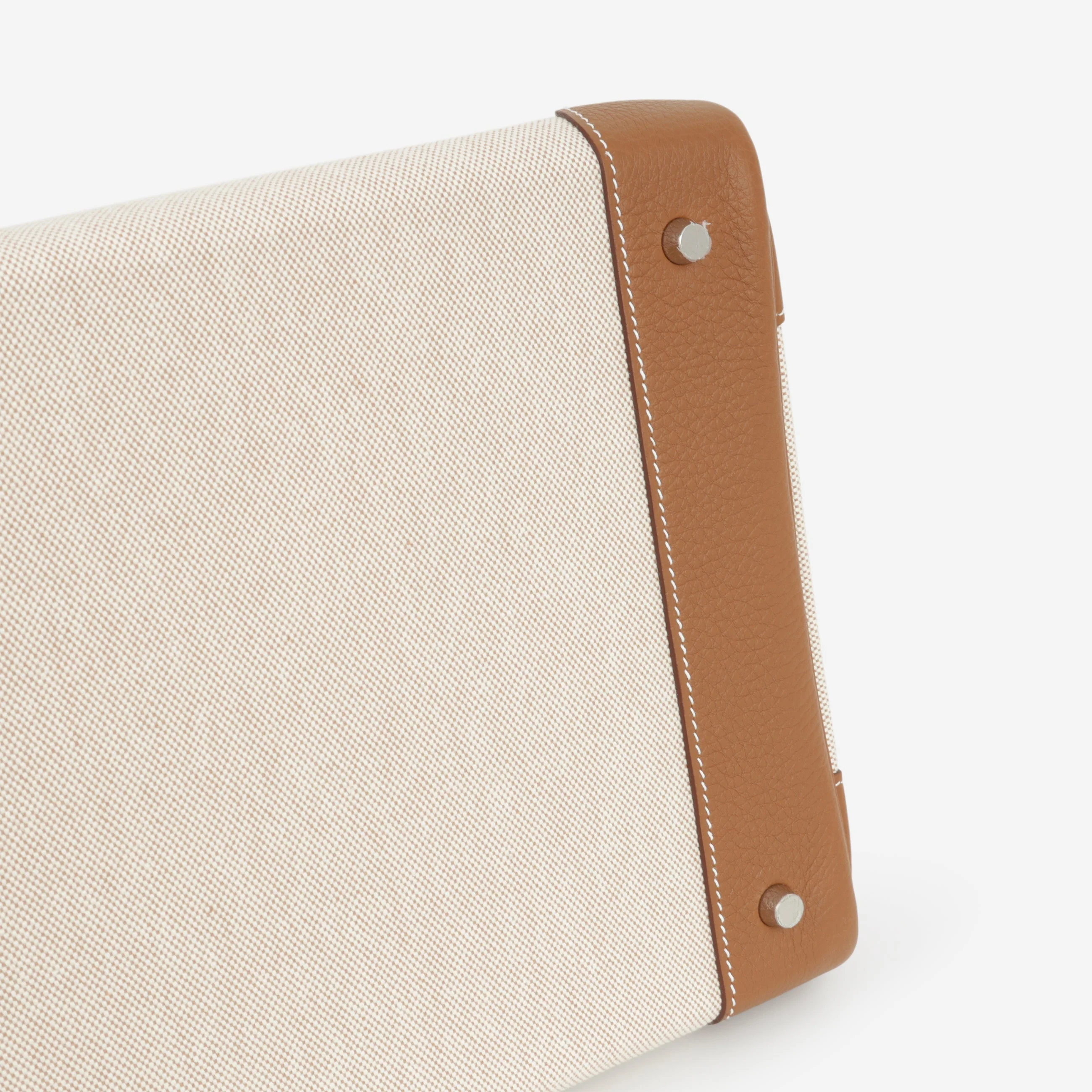 Hermès HAC 40 - Gold Evercolor / Ecru-Beige Toile | Palladium Hardware - Image 5