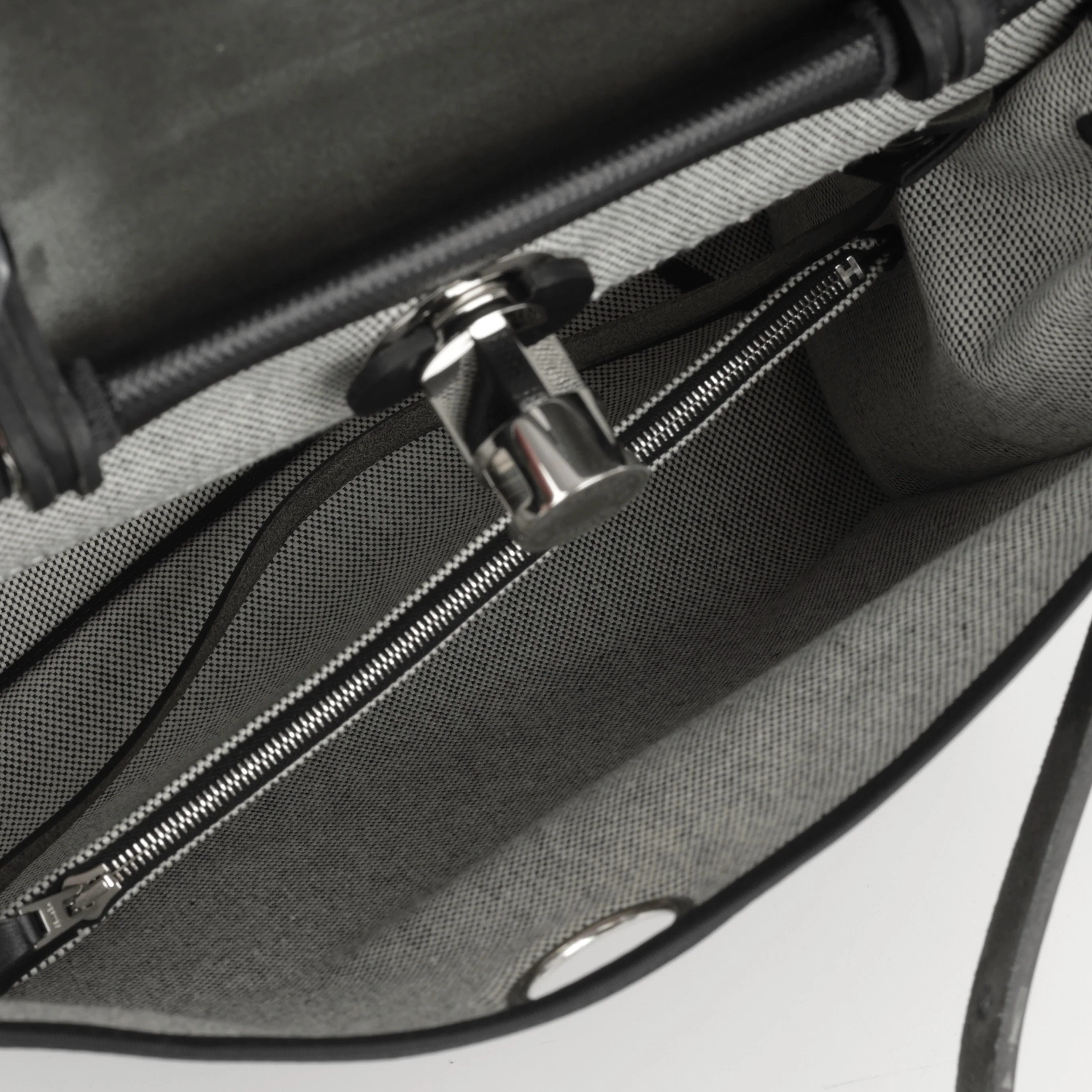 Hermès Herbag 31 - Black Berline Toile | Palladium Hardware - Image 4