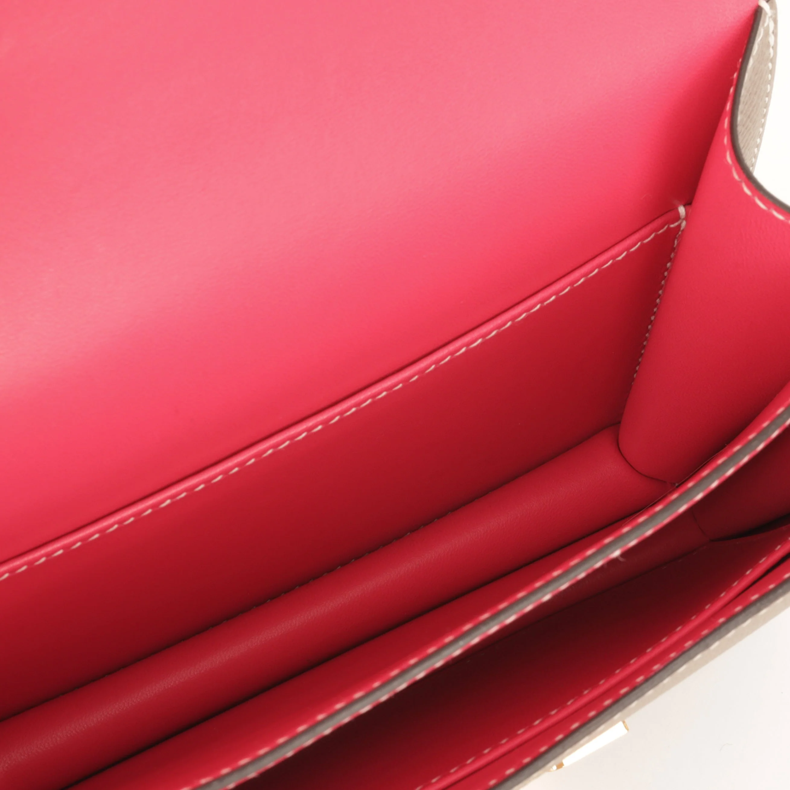 Hermès HSS Constance 18 - Gris Asphalte Epsom / Rose Shocking Interior | Rose Gold Hardware - Image 5