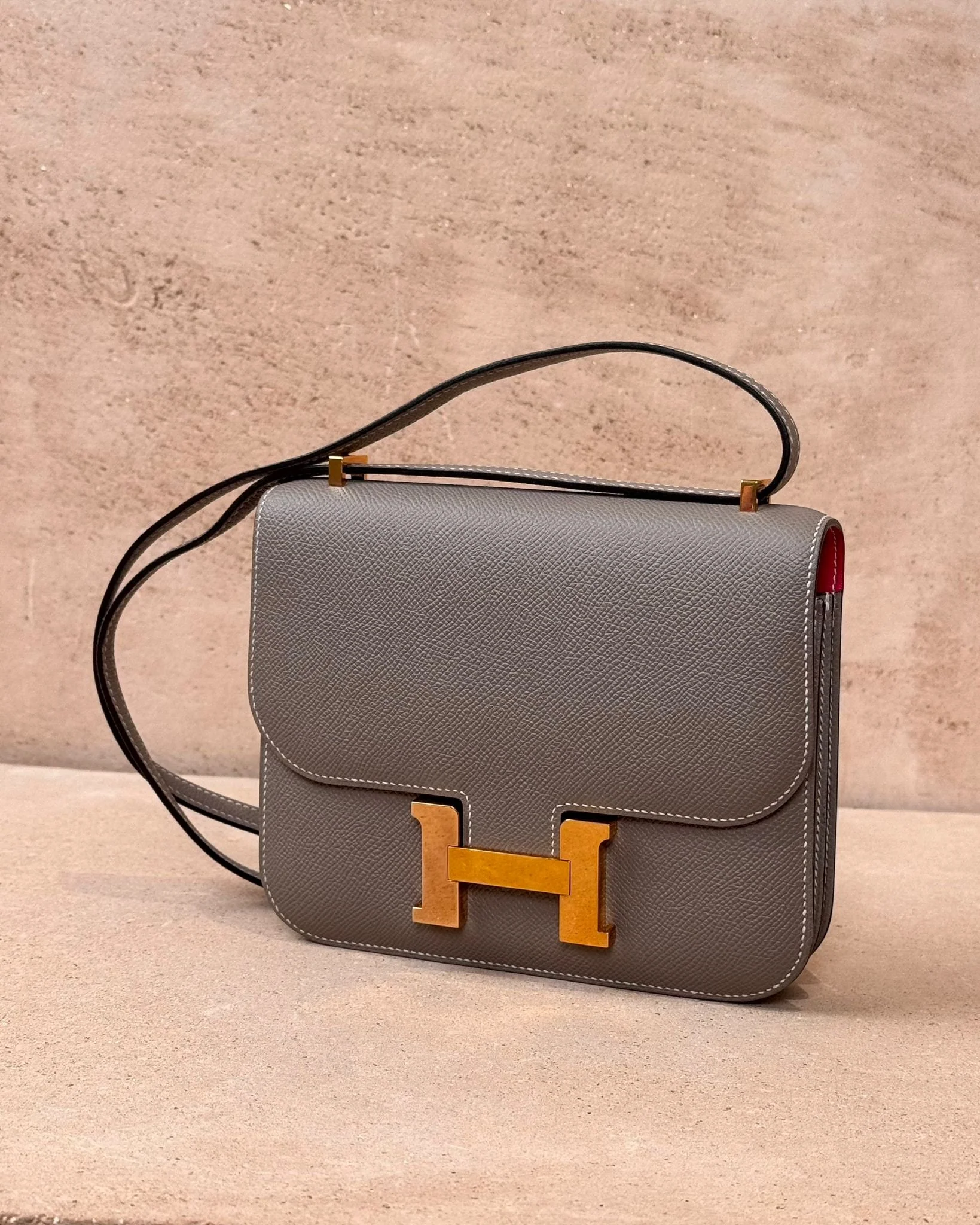 Hermès HSS Constance 18 - Gris Asphalte Epsom / Rose Shocking Interior | Rose Gold Hardware - Image 7
