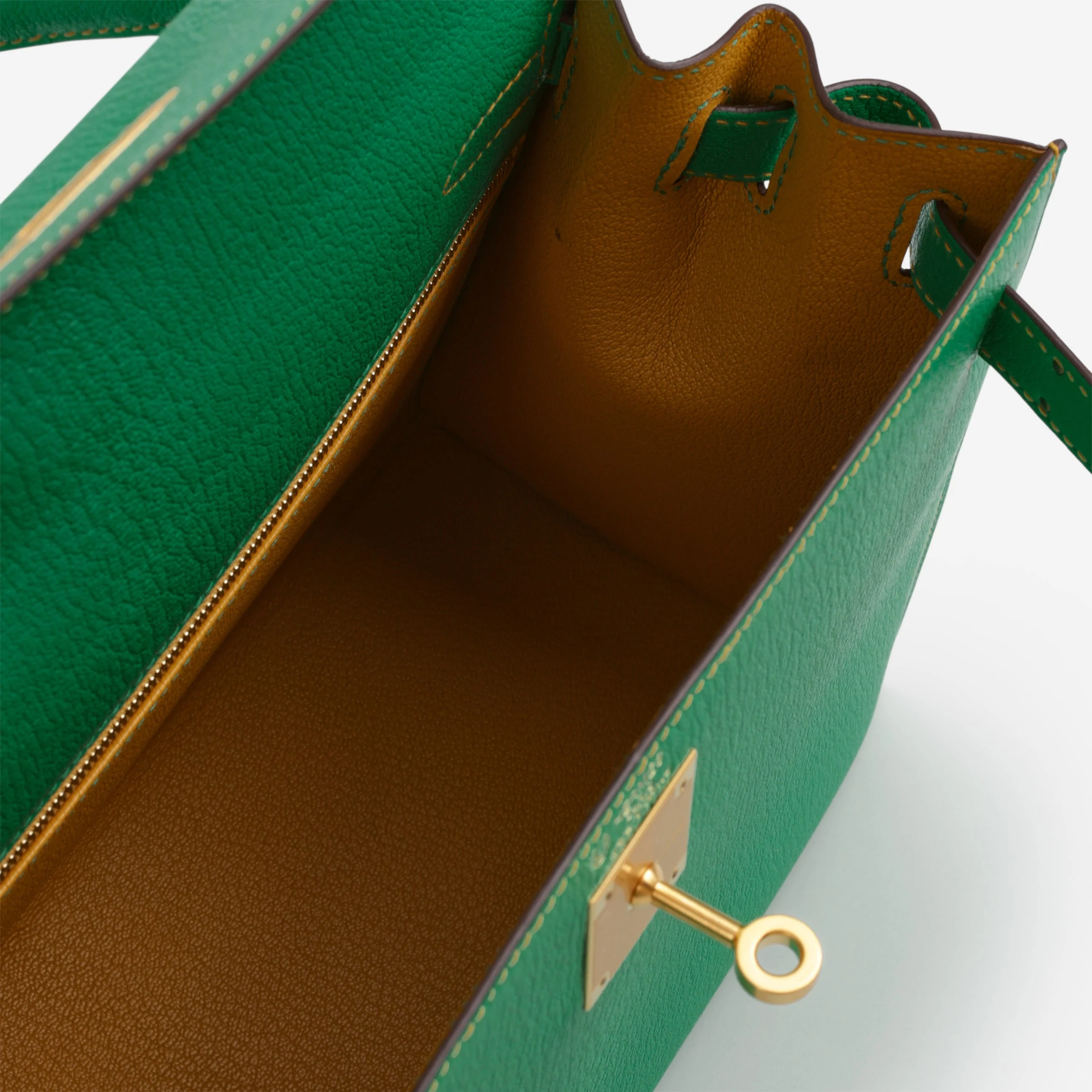 Hermès HSS Kelly 28 - Menthe Chevre / Jaune De Naples Interior | Brushed Gold Hardware - Image 8