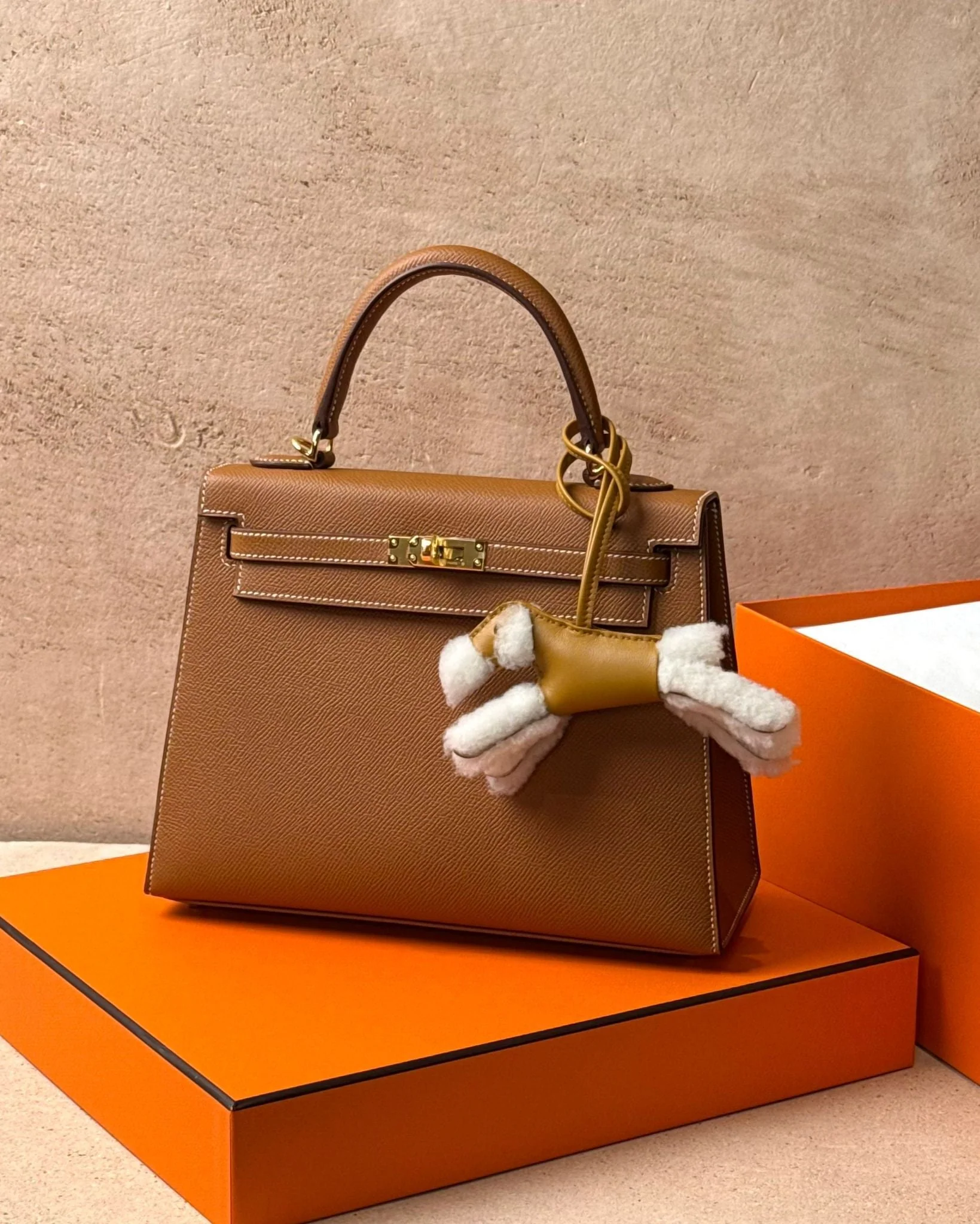 Hermès Kelly 25 - Gold Epsom | Gold Hardware - Image 7