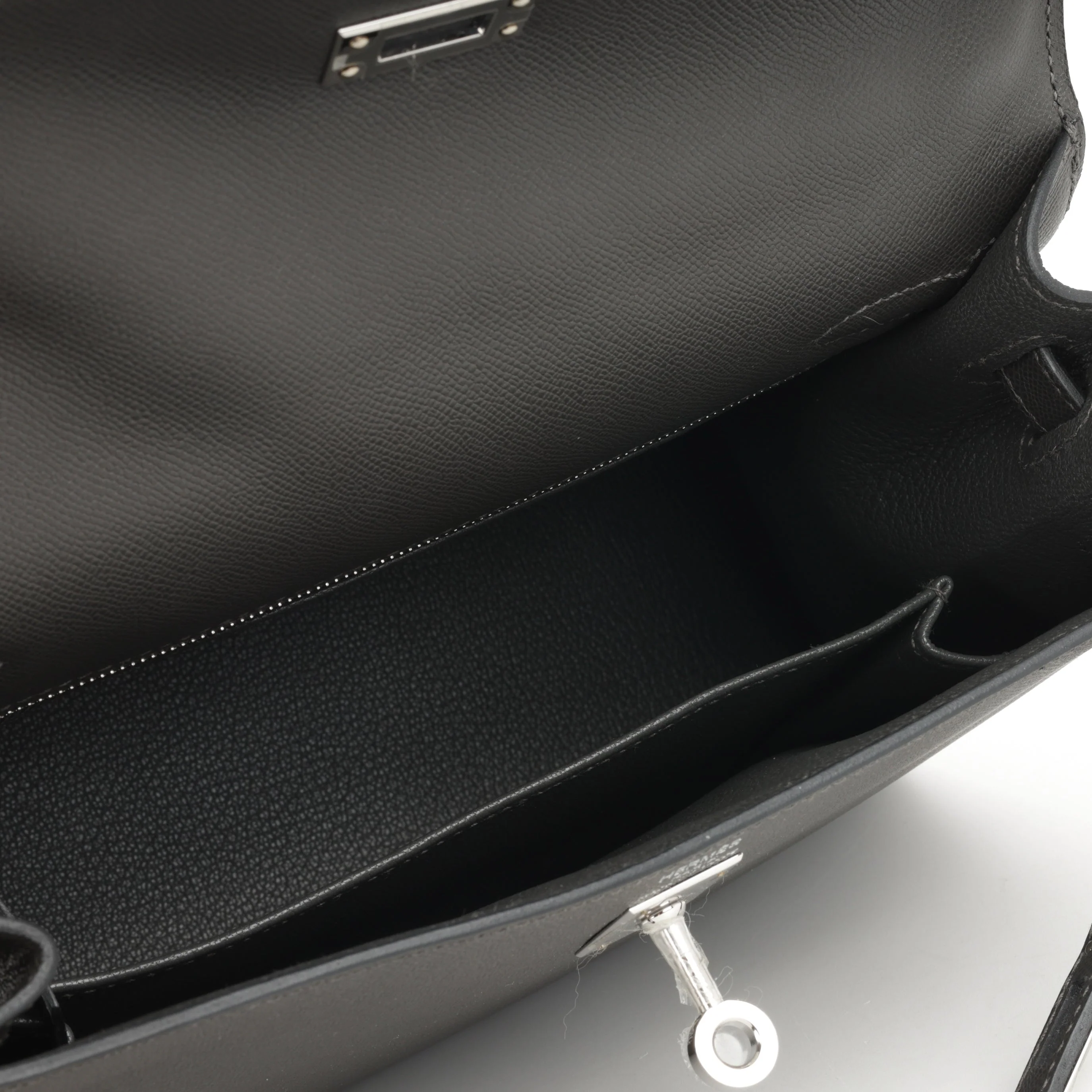 Hermès Kelly 25 - Graphite Madame | Palladium Hardware - Image 12