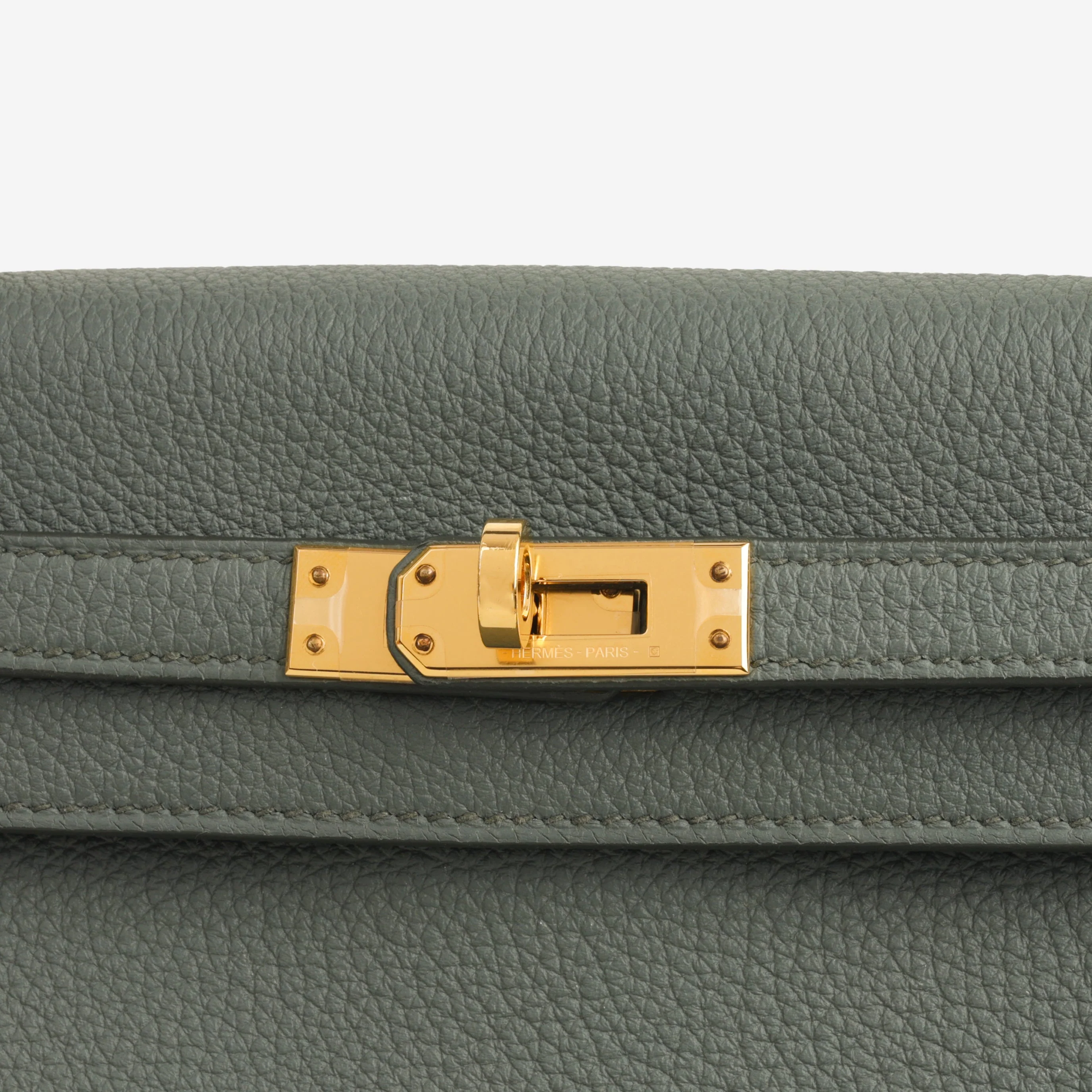 Hermès Kelly 25 - Vert Amande Togo | Gold Hardware - Image 11