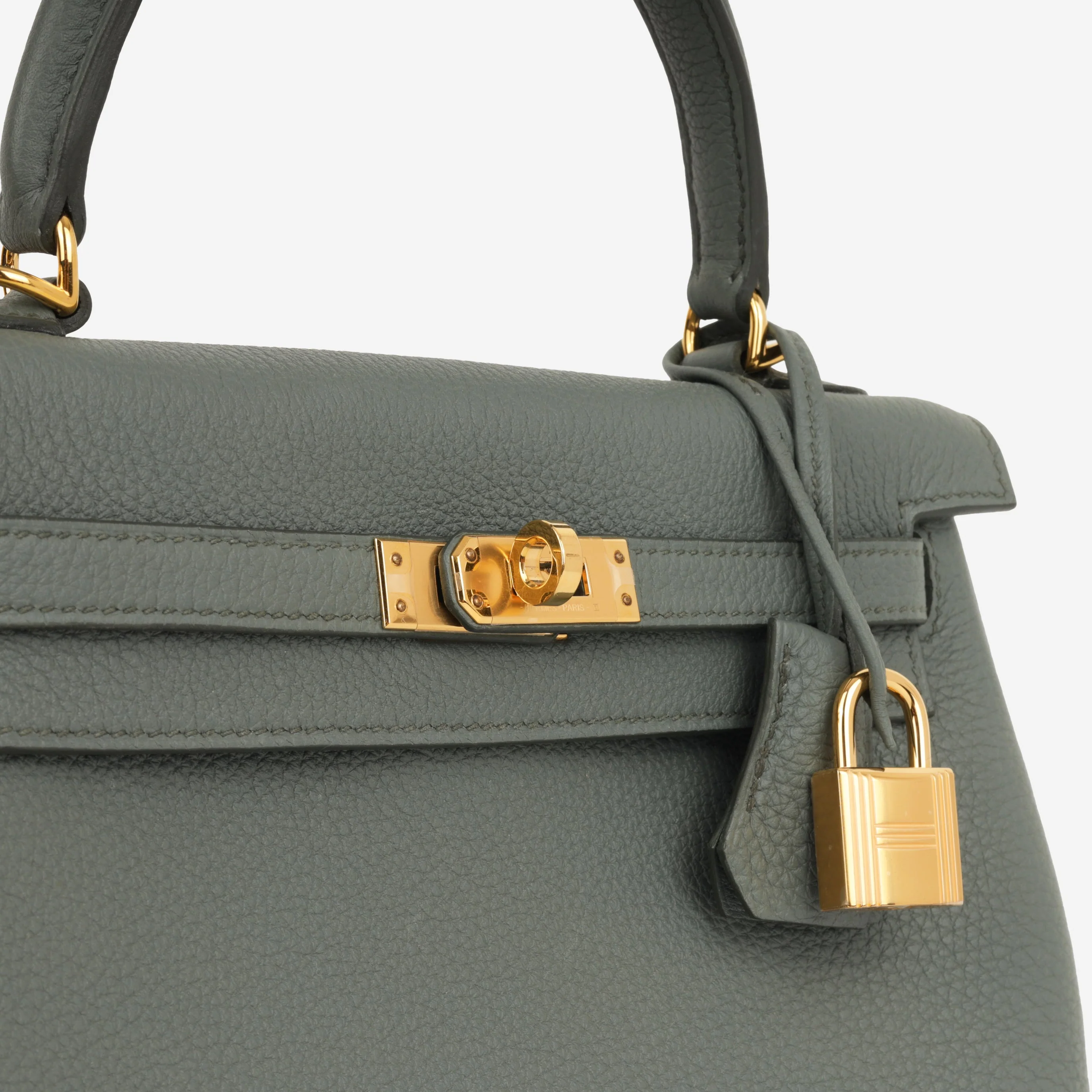 Hermès Kelly 25 - Vert Amande Togo | Gold Hardware - Image 14