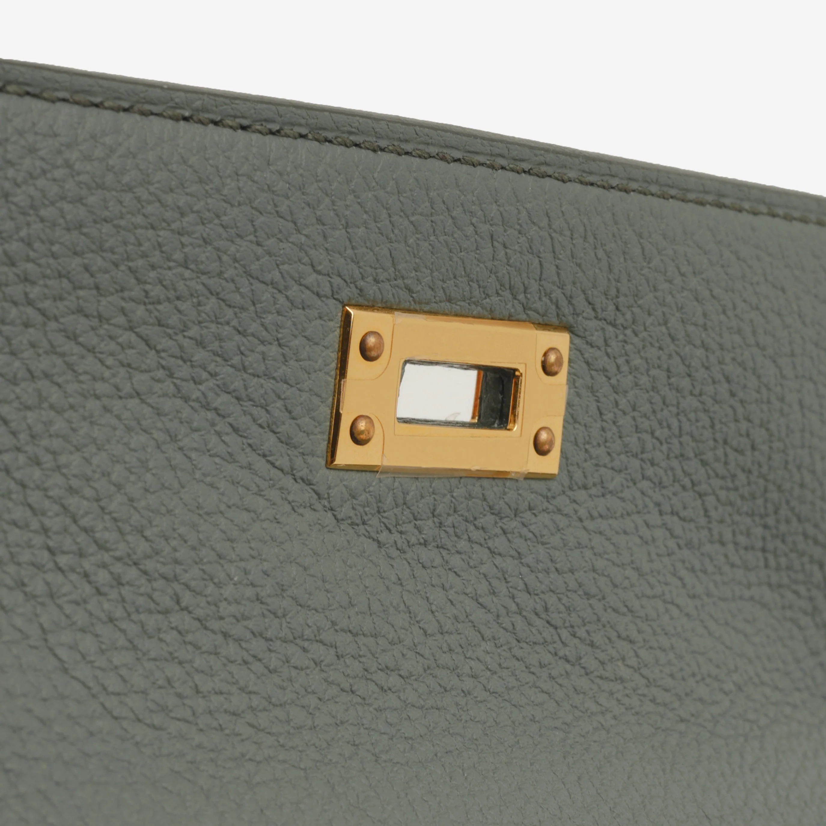 Hermès Kelly 25 - Vert Amande Togo | Gold Hardware - Image 9