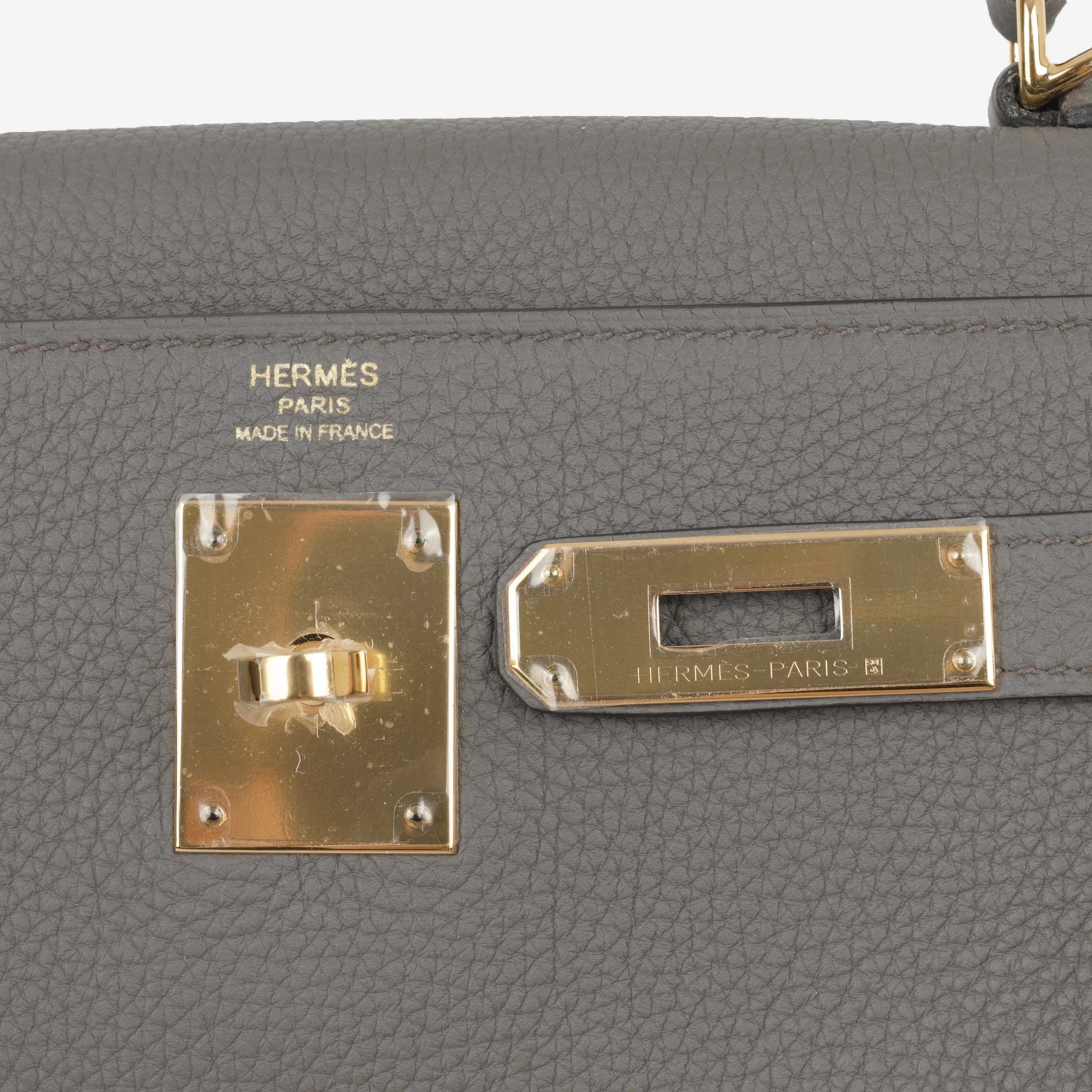 Hermès Kelly 28 - Gris Etain Togo | Gold Hardware - Image 10