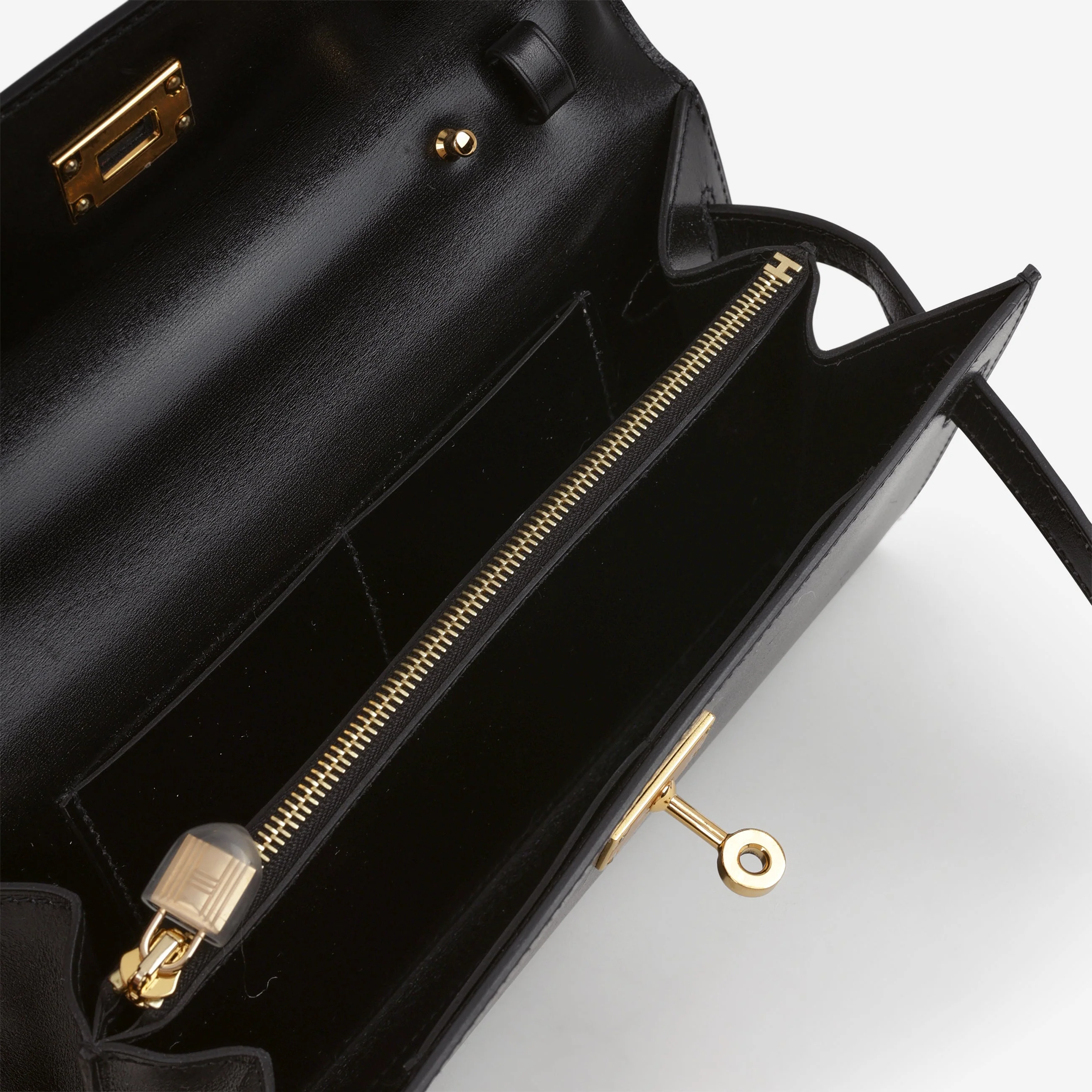 Hermès Kelly To Go Wallet - Black Box Calf | Gold Hardware - Image 6