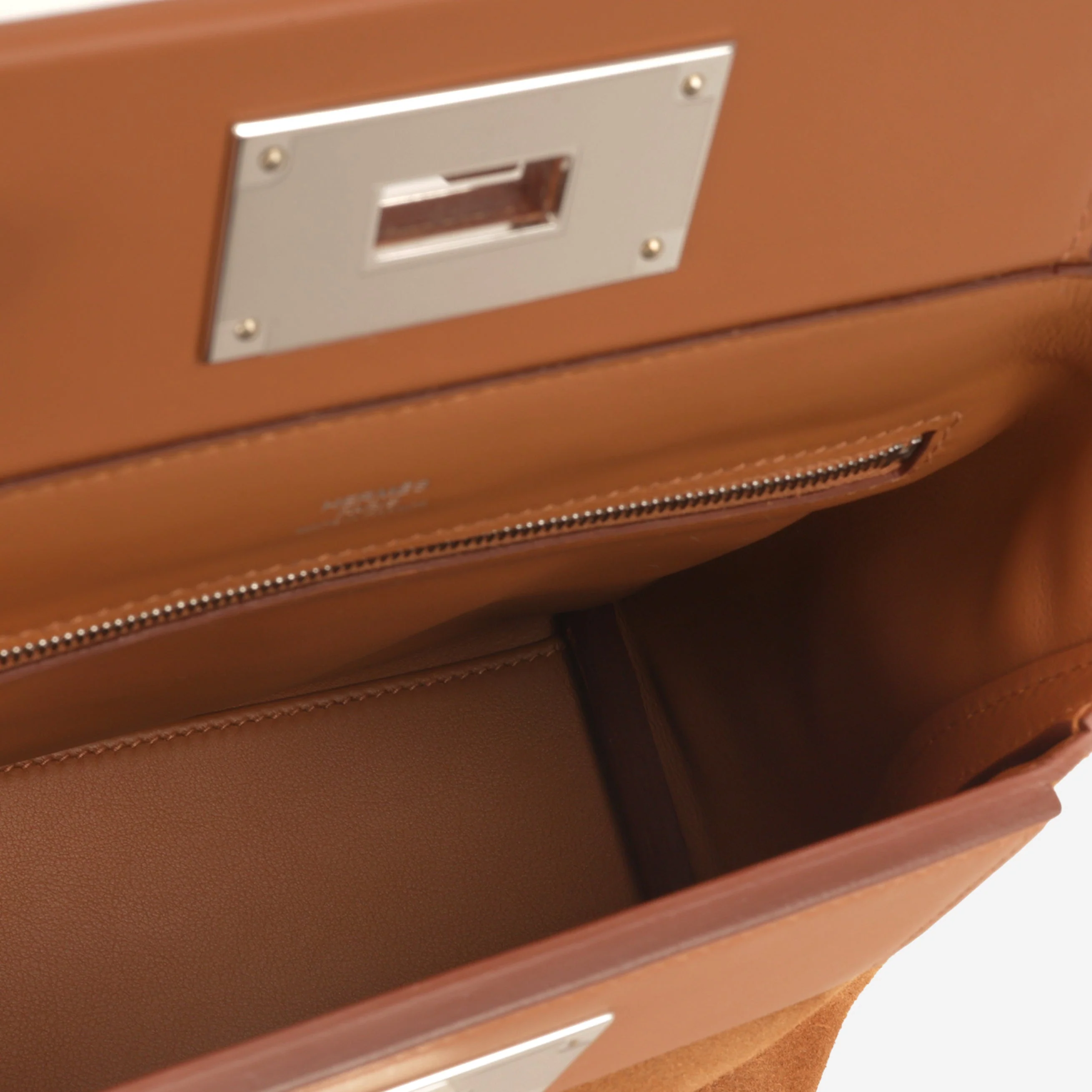 Hermès Mini 24/24 - Gold Grizzly Swift  | Palladium Hardware - Image 7