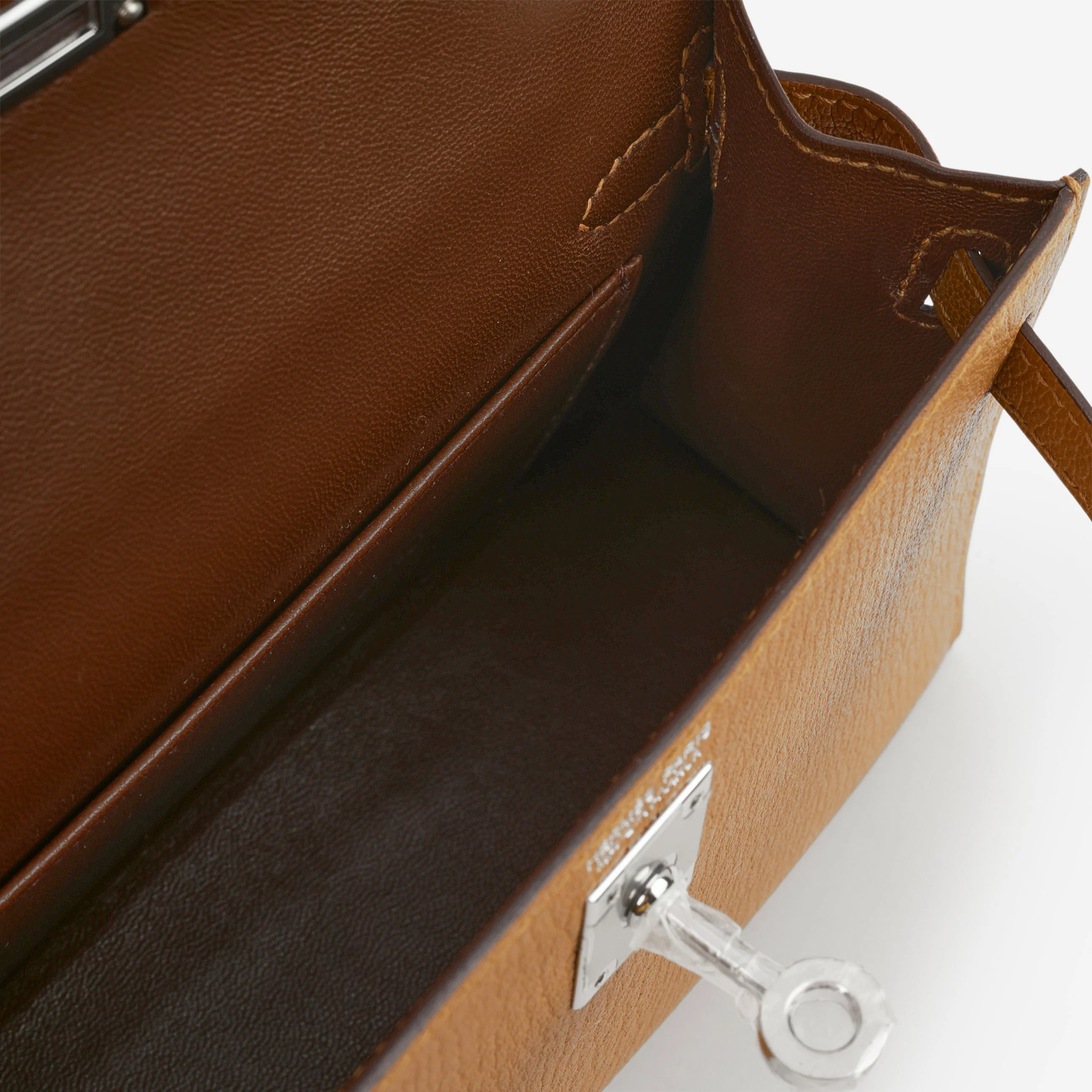 Hermès Verso Mini Kelly - Caramel Chevre / Cacao Interior | Palladium Hardware - Image 8