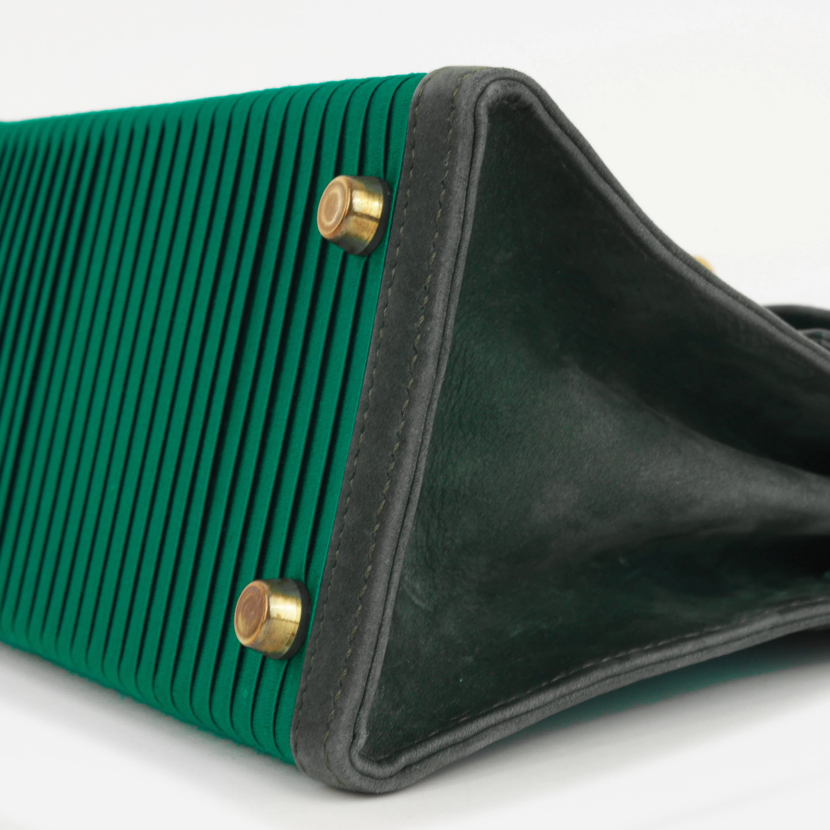Hermès Vintage Kelly 20 - Malachite Satin/Vert Fonce Veau Velours | Gold Hardware - Image 5