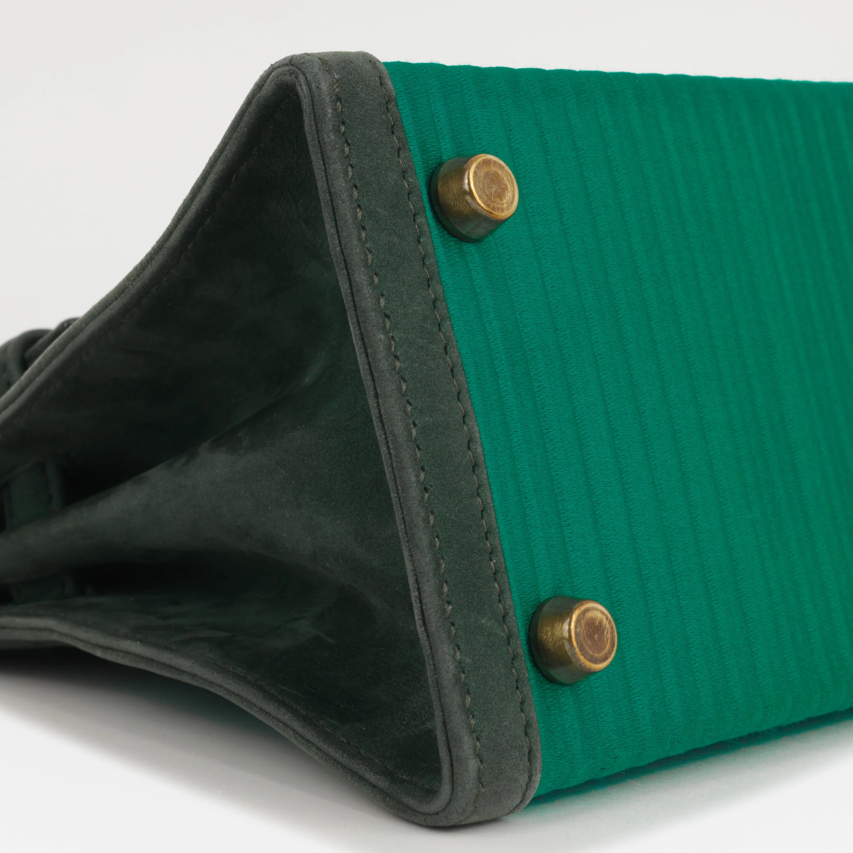 Hermès Vintage Kelly 20 - Malachite Satin/Vert Fonce Veau Velours | Gold Hardware - Image 6