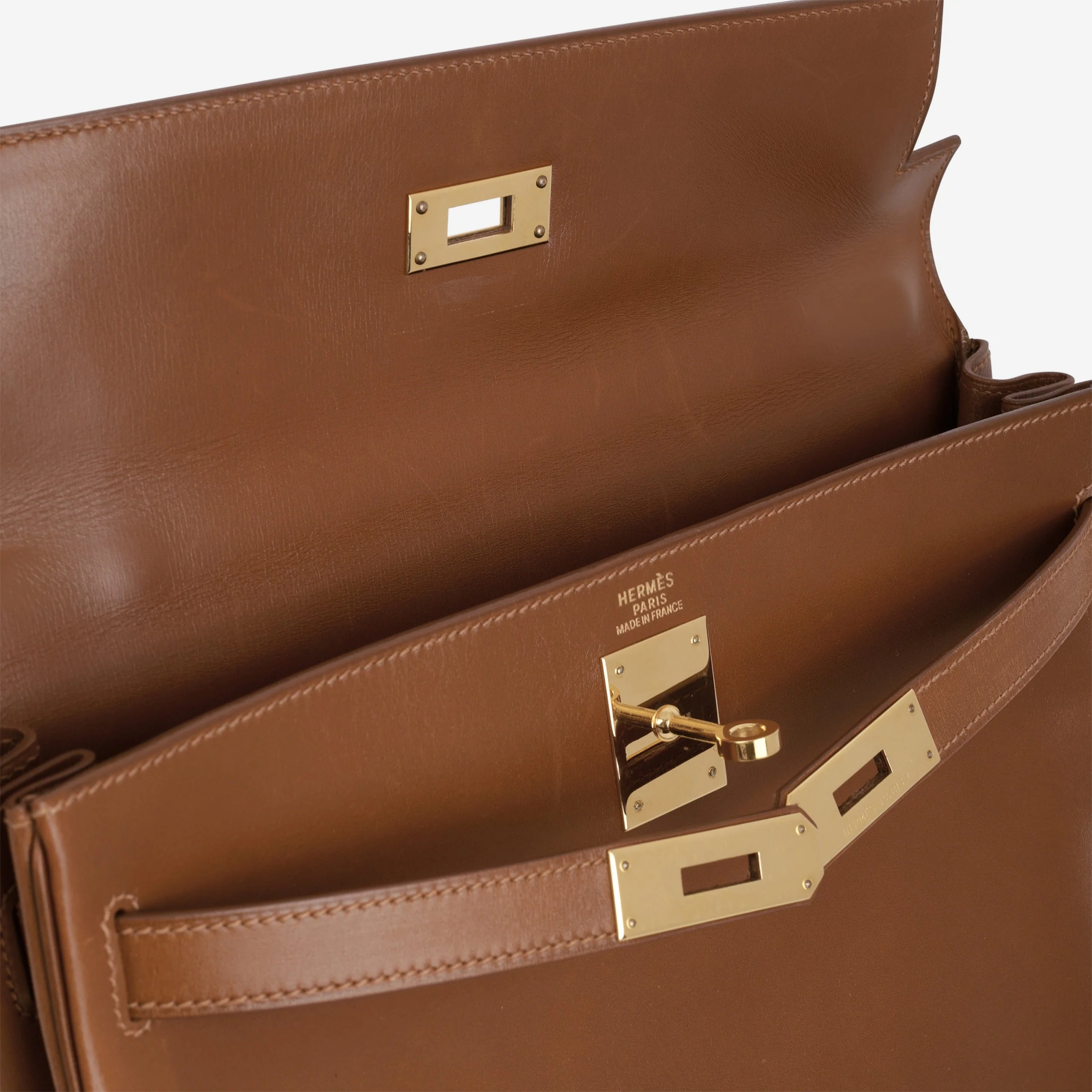 Hermès Vintage Kelly 32 Retourne - Noisette Box Calf | Gold Hardware - Image 9
