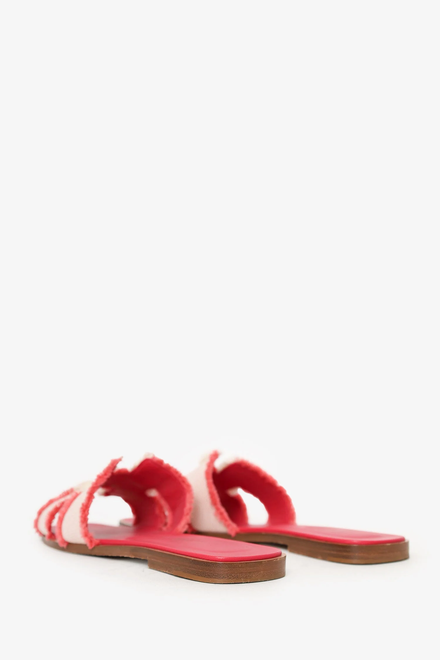 Hermès Pink Maxi Fringed Canvas Oran Sandals Size 39 - Image 4