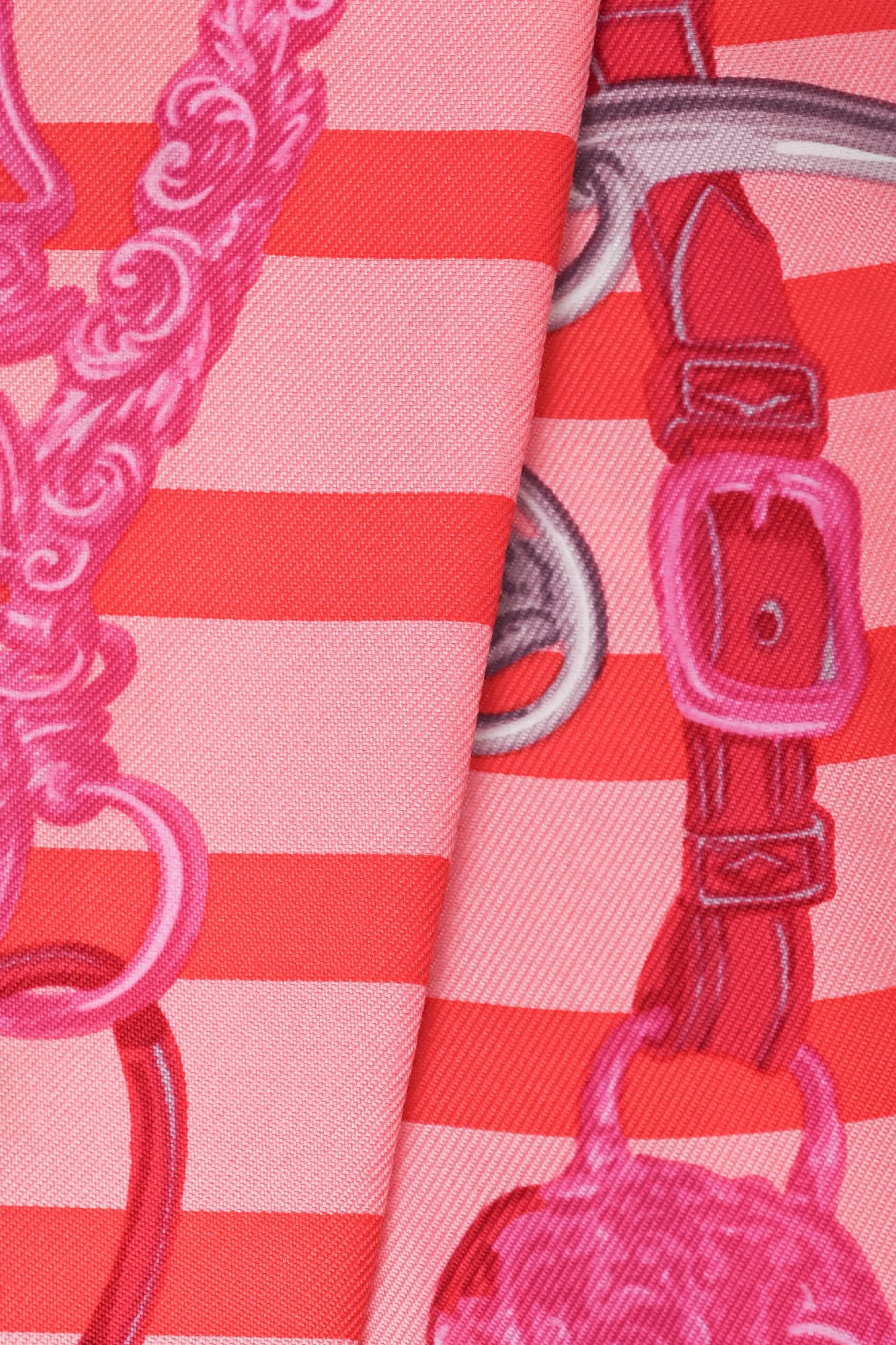 Hermès Pink/Red Silk Graphic Print Twilly - Image 4