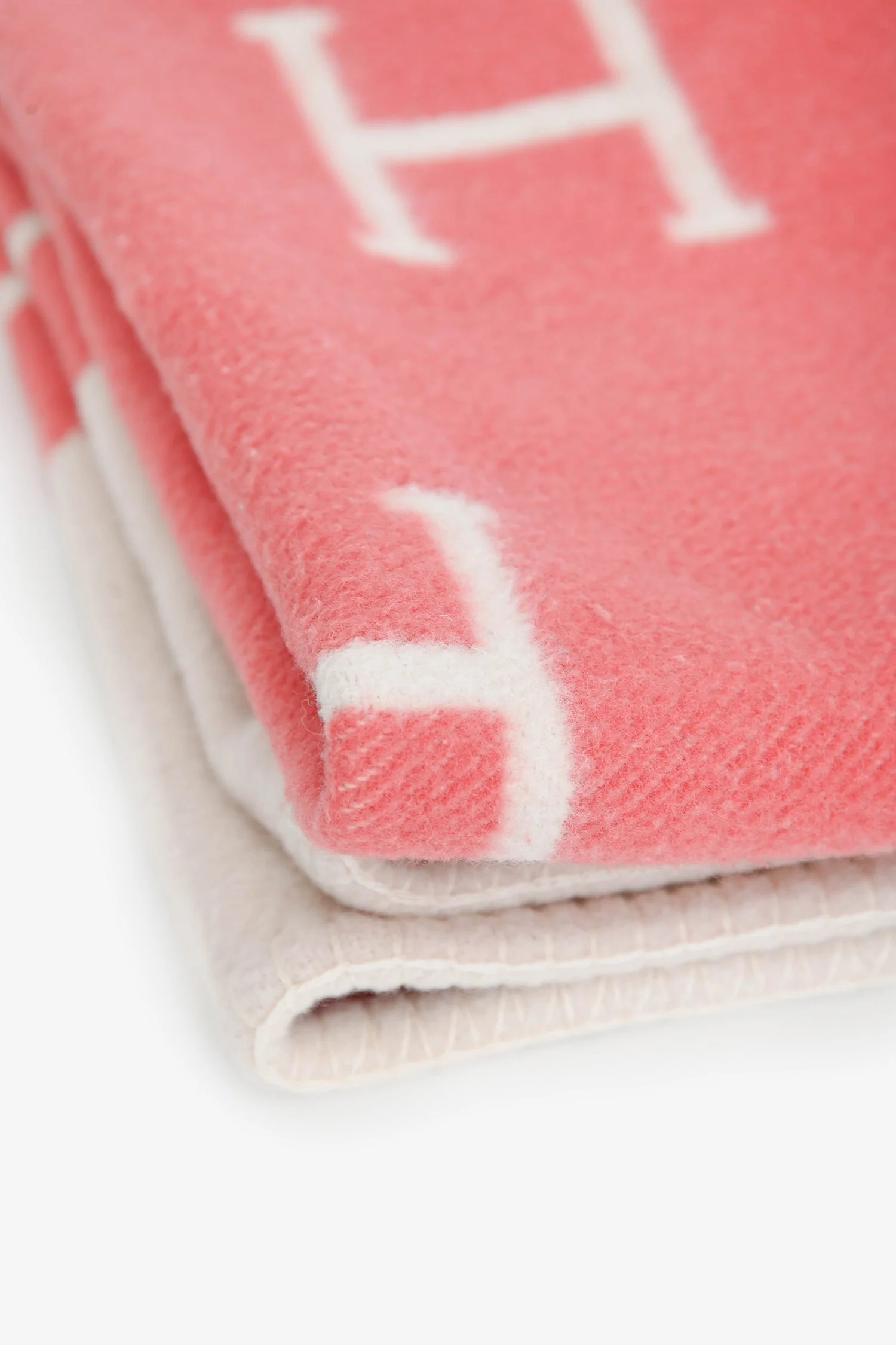 Hermès Pink/White Merino Wool Avalon Baby Blanket - Image 3