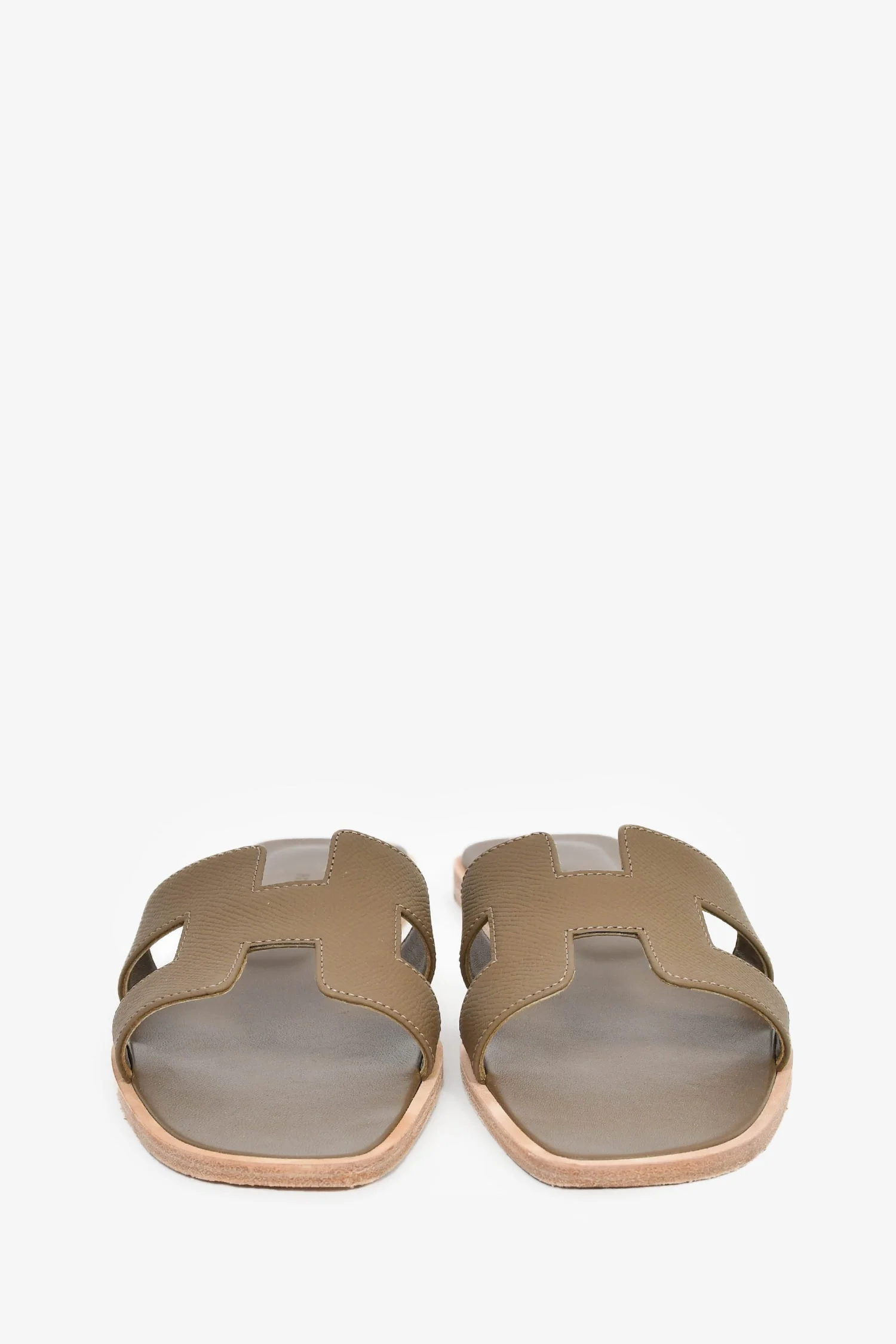 Hermès Taupe Epsom Leather 'Oran' Sandals Size 38.5 - Image 3