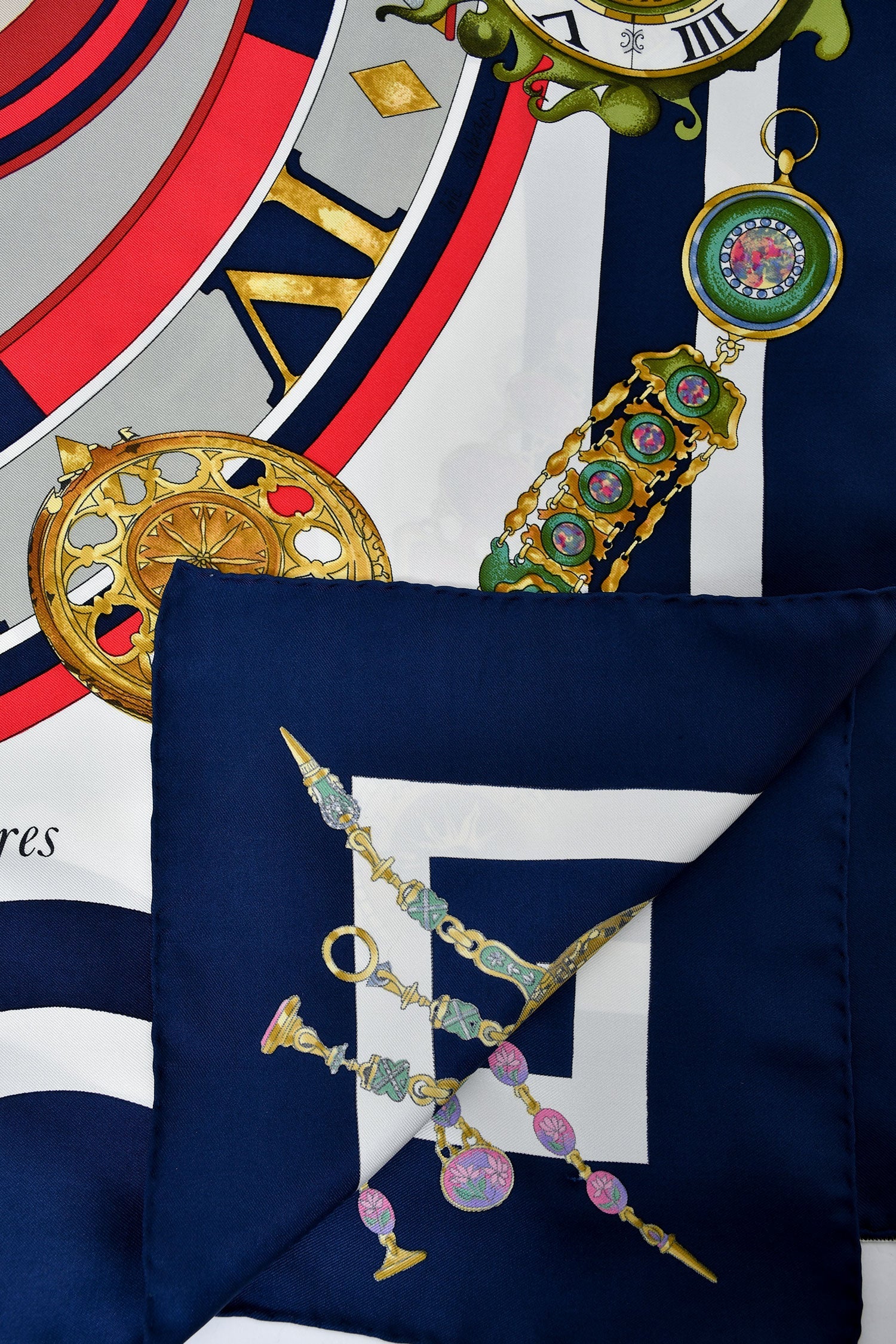 Hermes White/Blue/Multicolour Silk 'Parmi Les Fleurs Je Compte Les Heures' Scarf 90 - Image 4