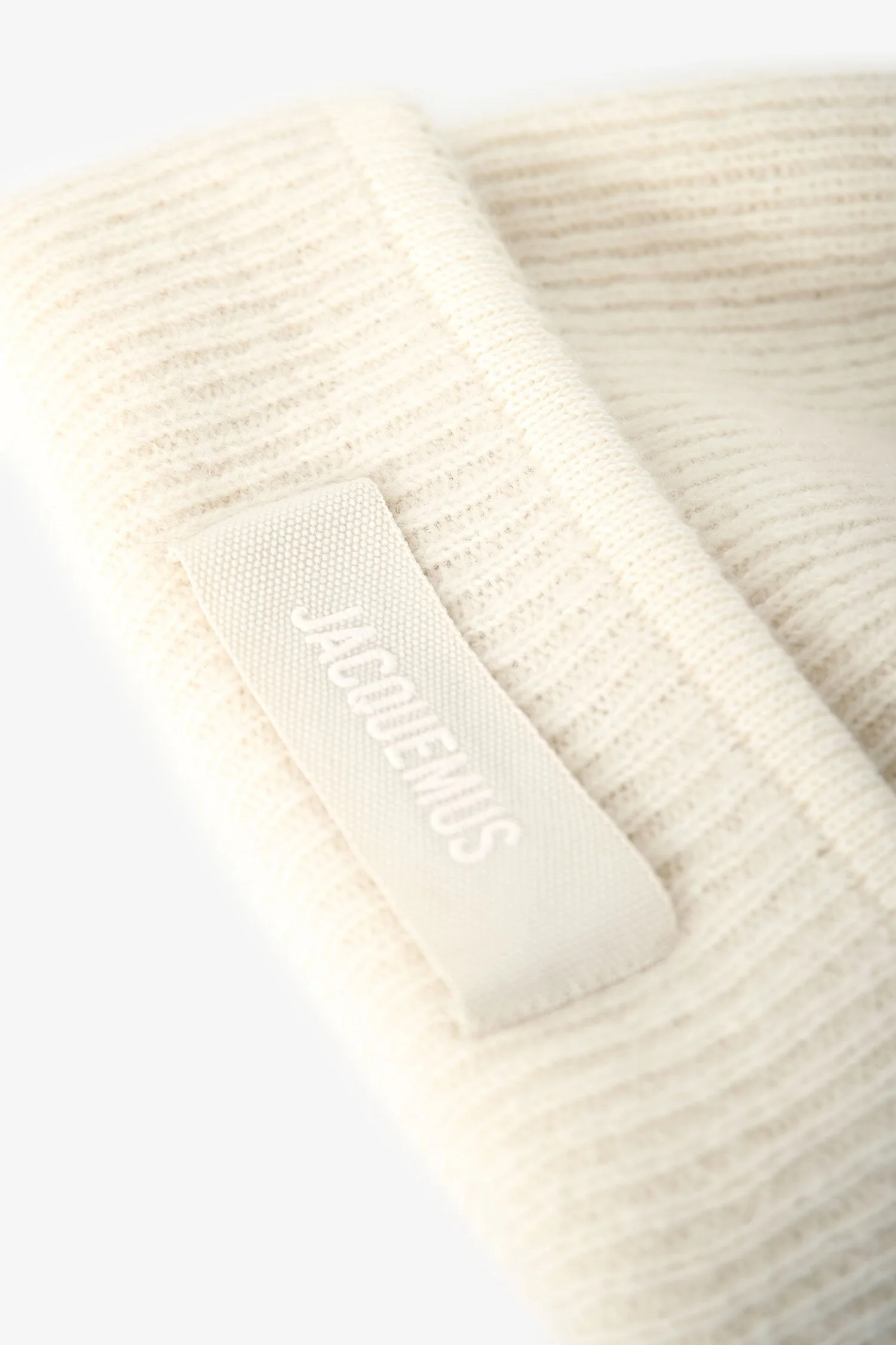 Jacquemus White Alpaca Logo Beanie Size OS - Image 3