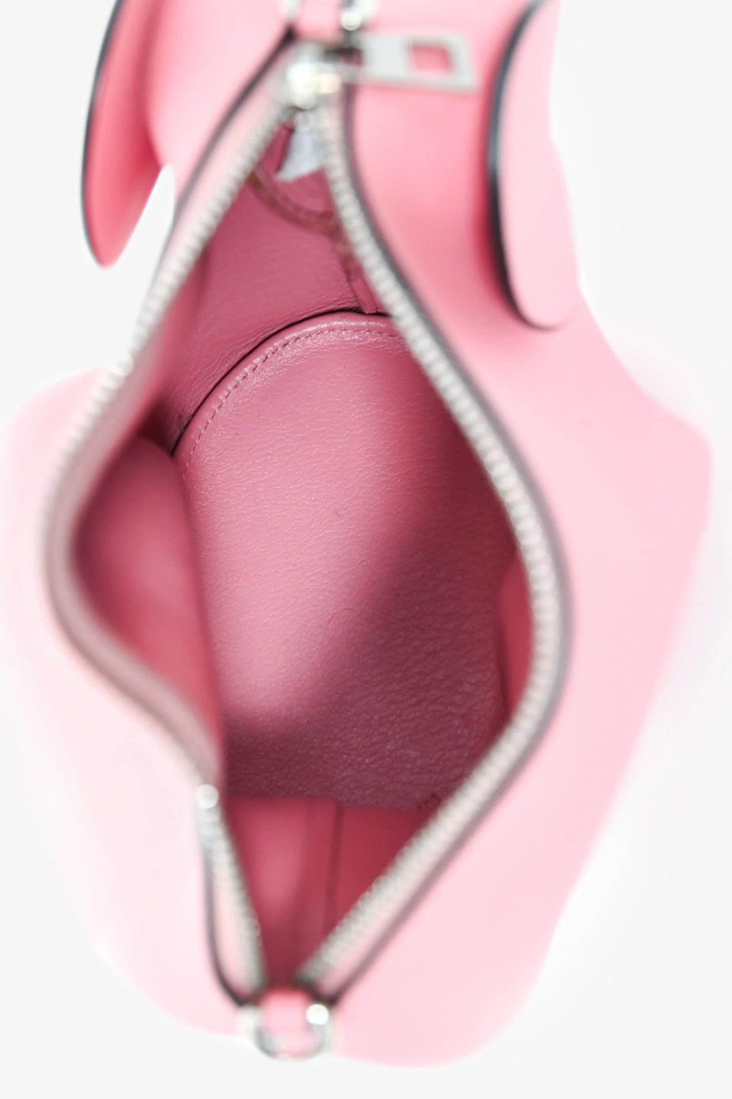 Loewe 2016 Pink Leather Elephant Crossbody - Image 6