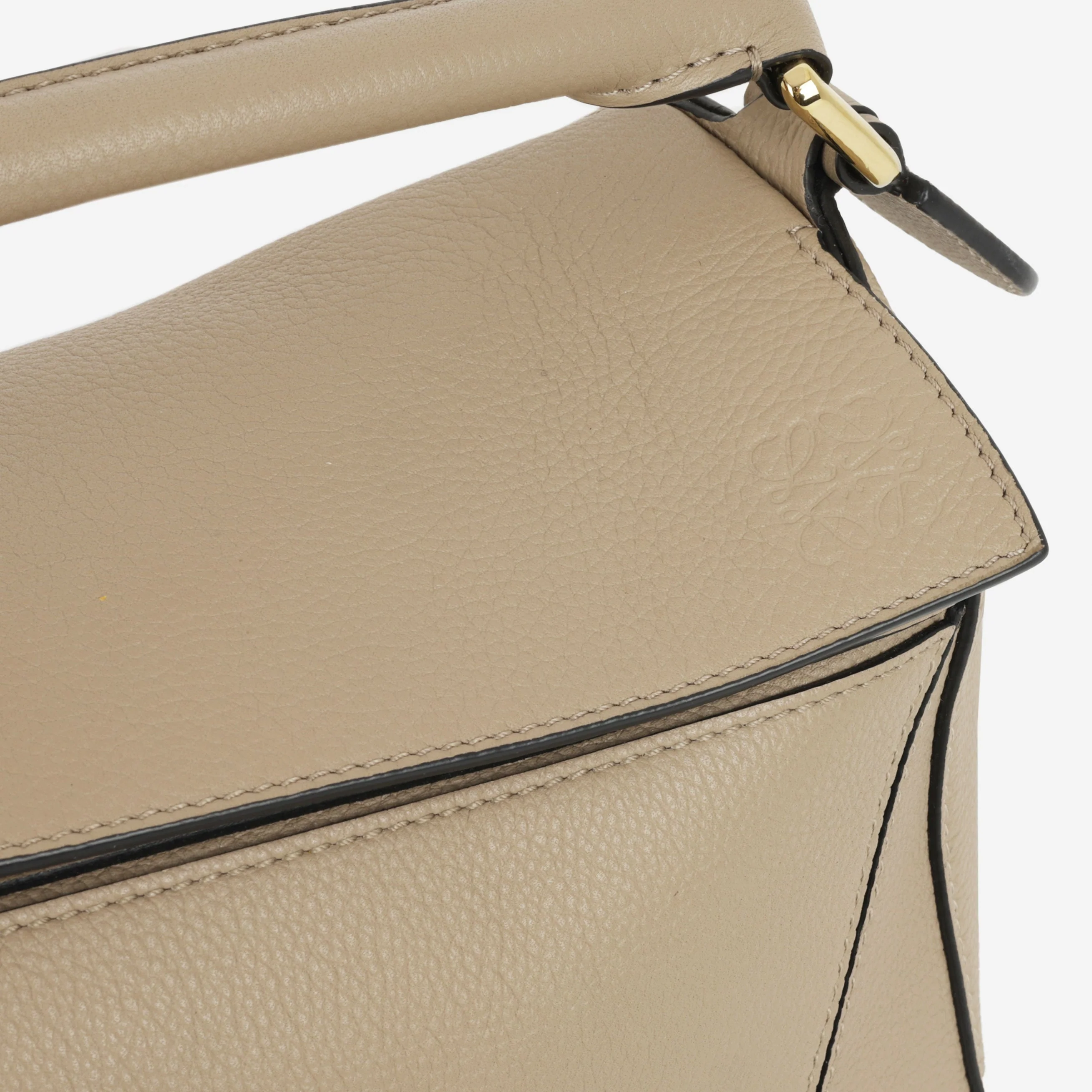 Loewe Small Puzzle Bag - Sand Grained Calfskin | Gold Hardware - Image 3