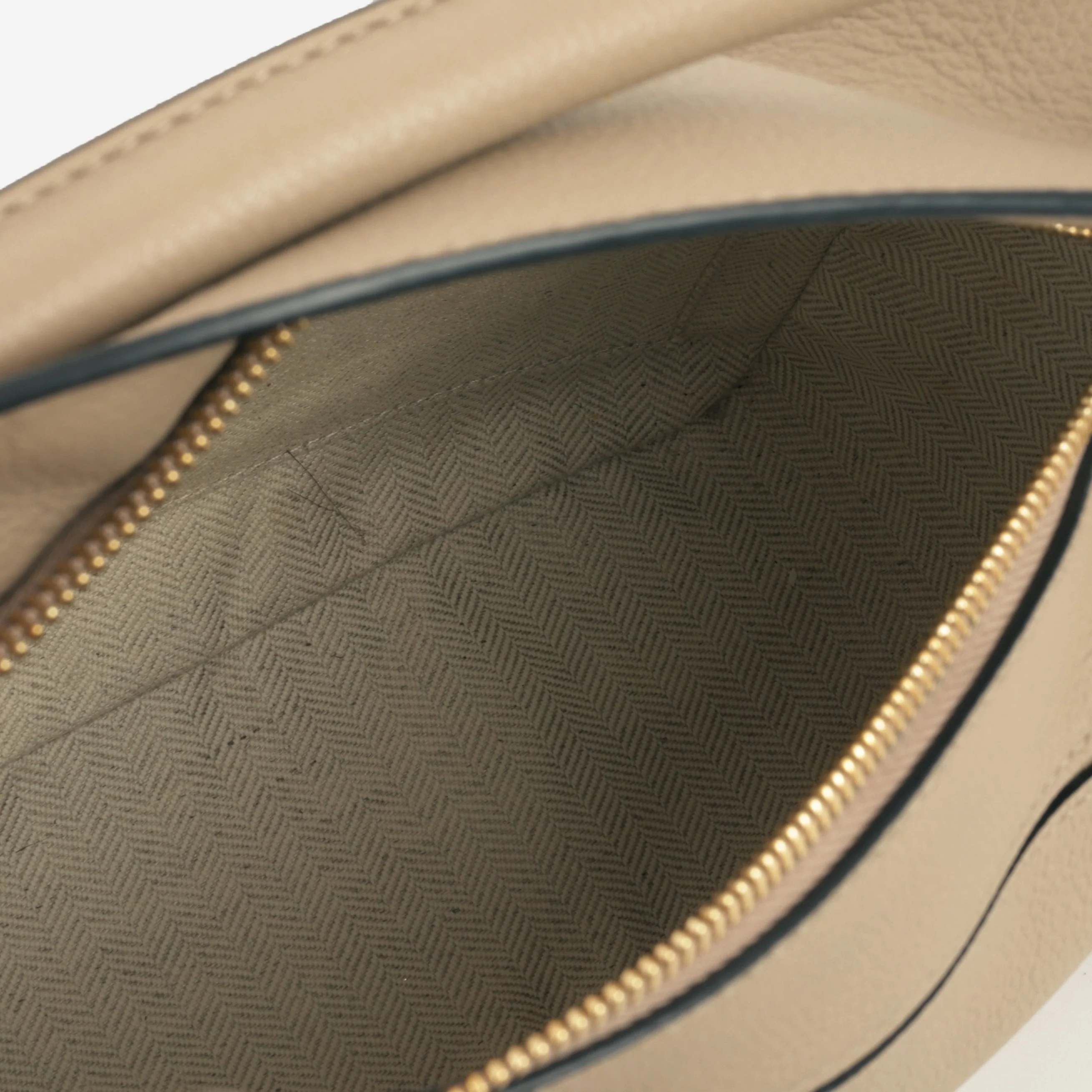 Loewe Small Puzzle Bag - Sand Grained Calfskin | Gold Hardware - Image 5