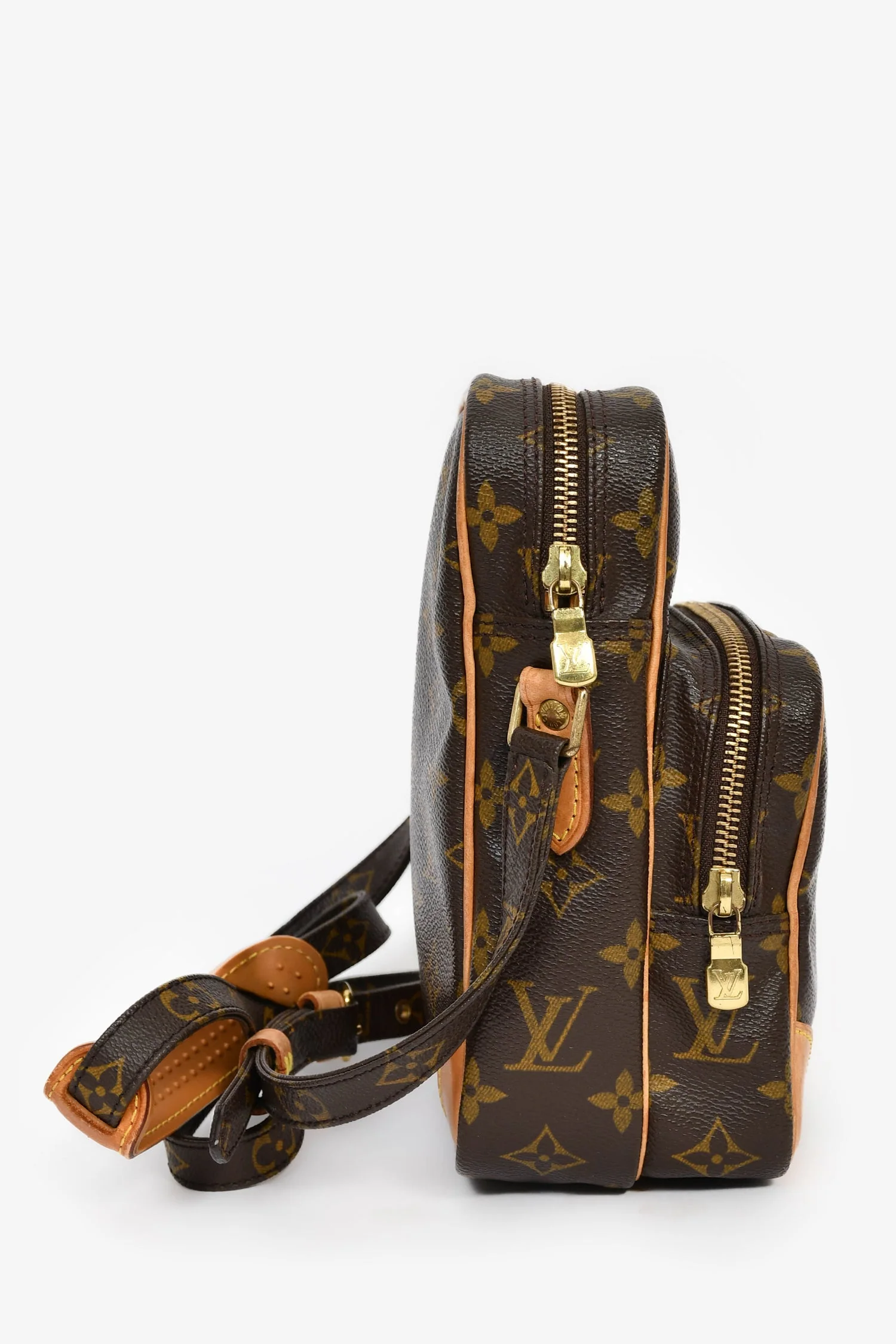 Louis Vuitton 2002 Monogram Amazon Crossbody Bag - Image 3