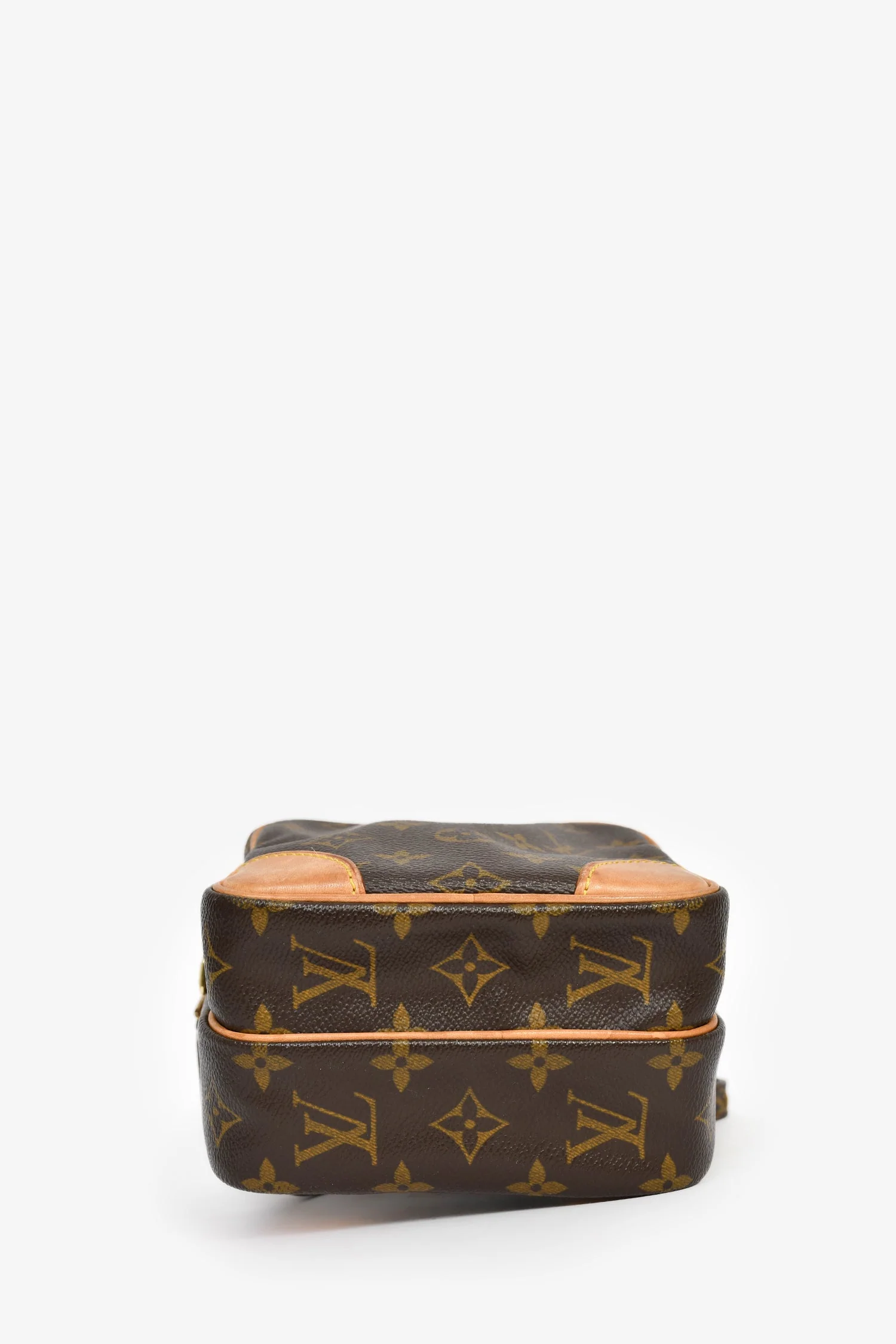 Louis Vuitton 2002 Monogram Amazon Crossbody Bag - Image 5