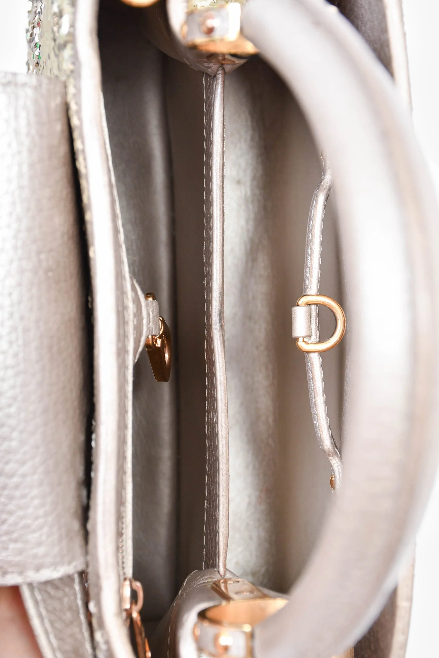Louis Vuitton 2015 Beige Metallic Sequins Taurillon Capucines BB with Strap - Image 6