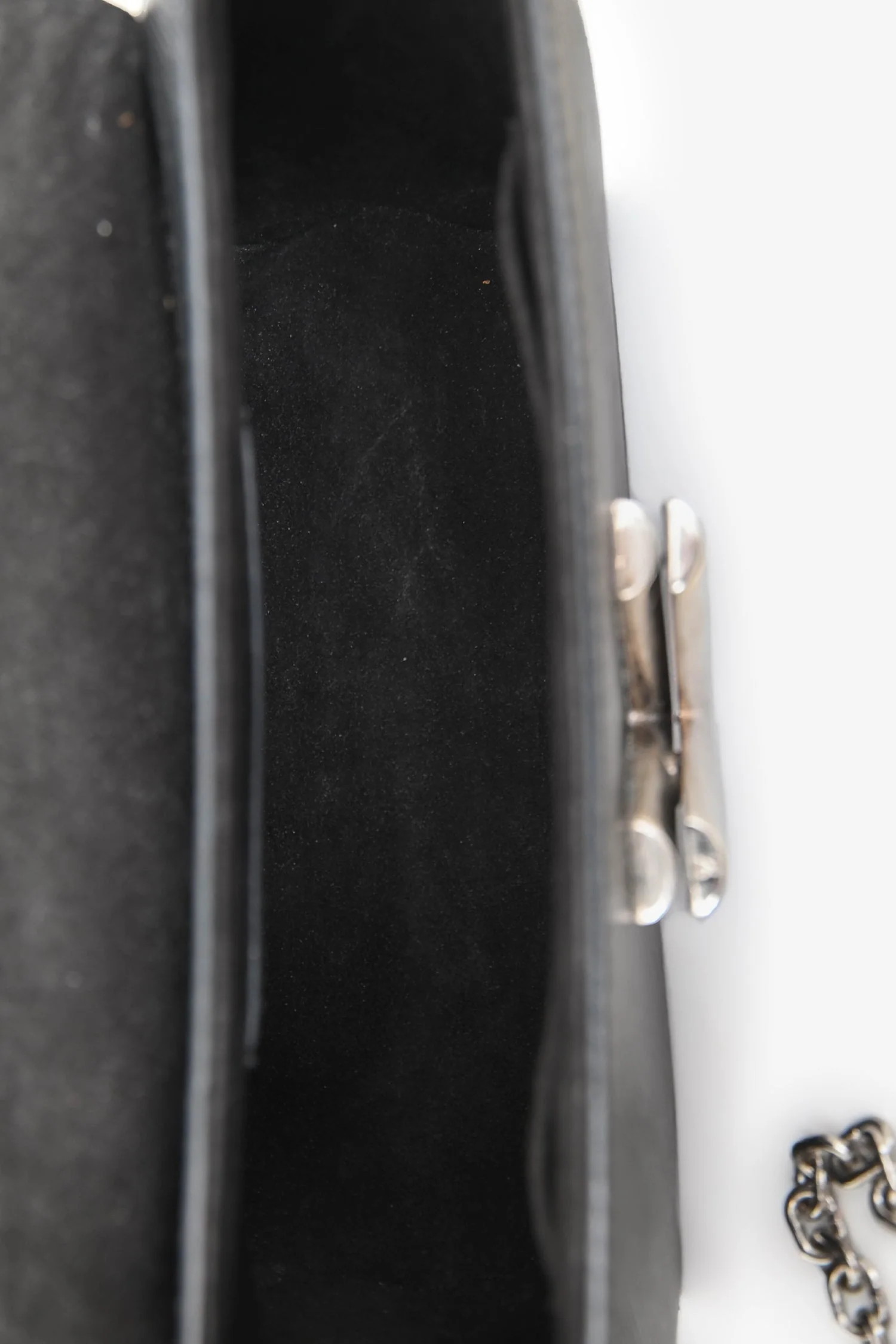 Louis Vuitton 2016 Black Epi Leather Twist MM Bag - Image 6