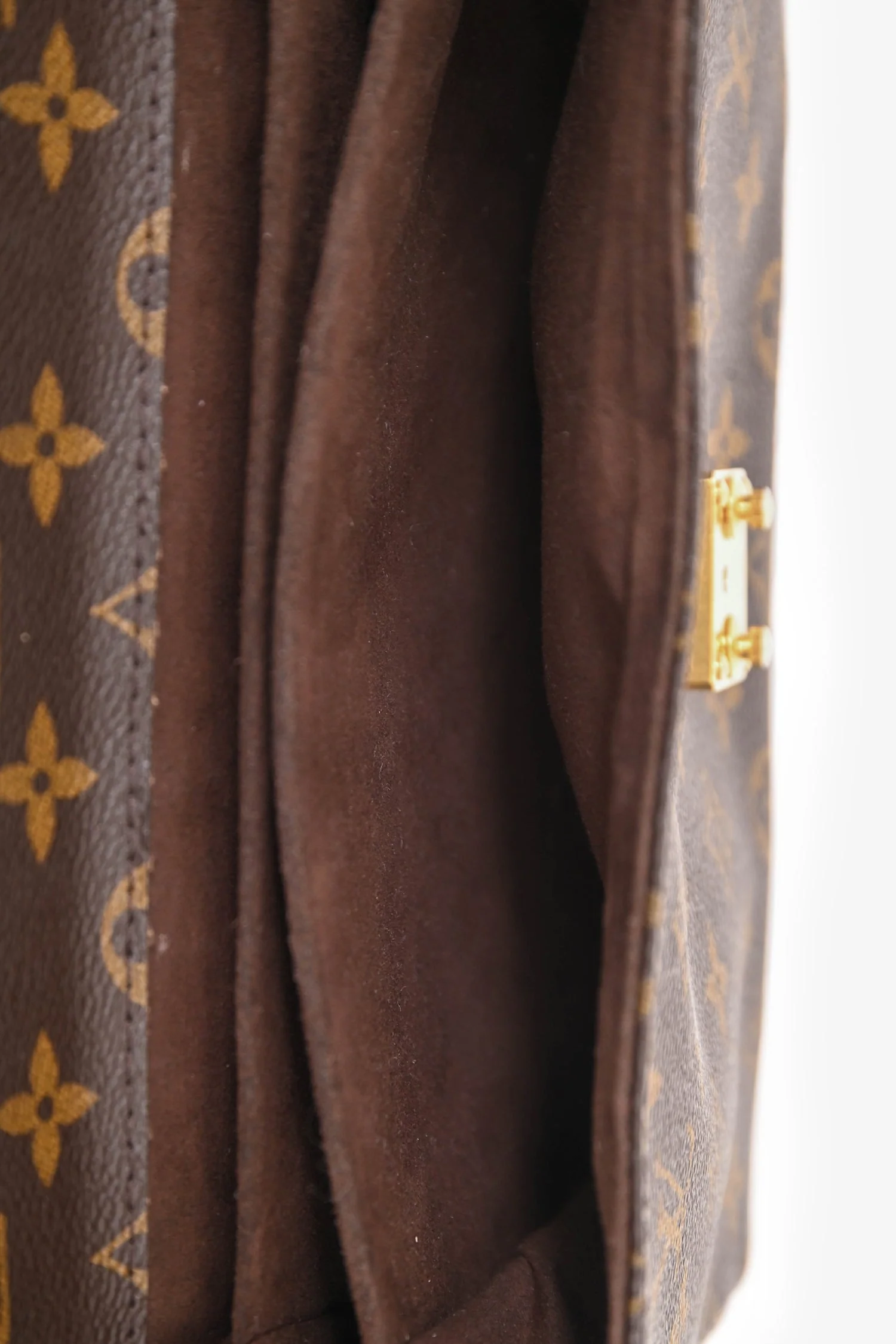 Louis Vuitton 2016 Monogram Canvas/Leather Pochette Metis Crossbody - Image 6