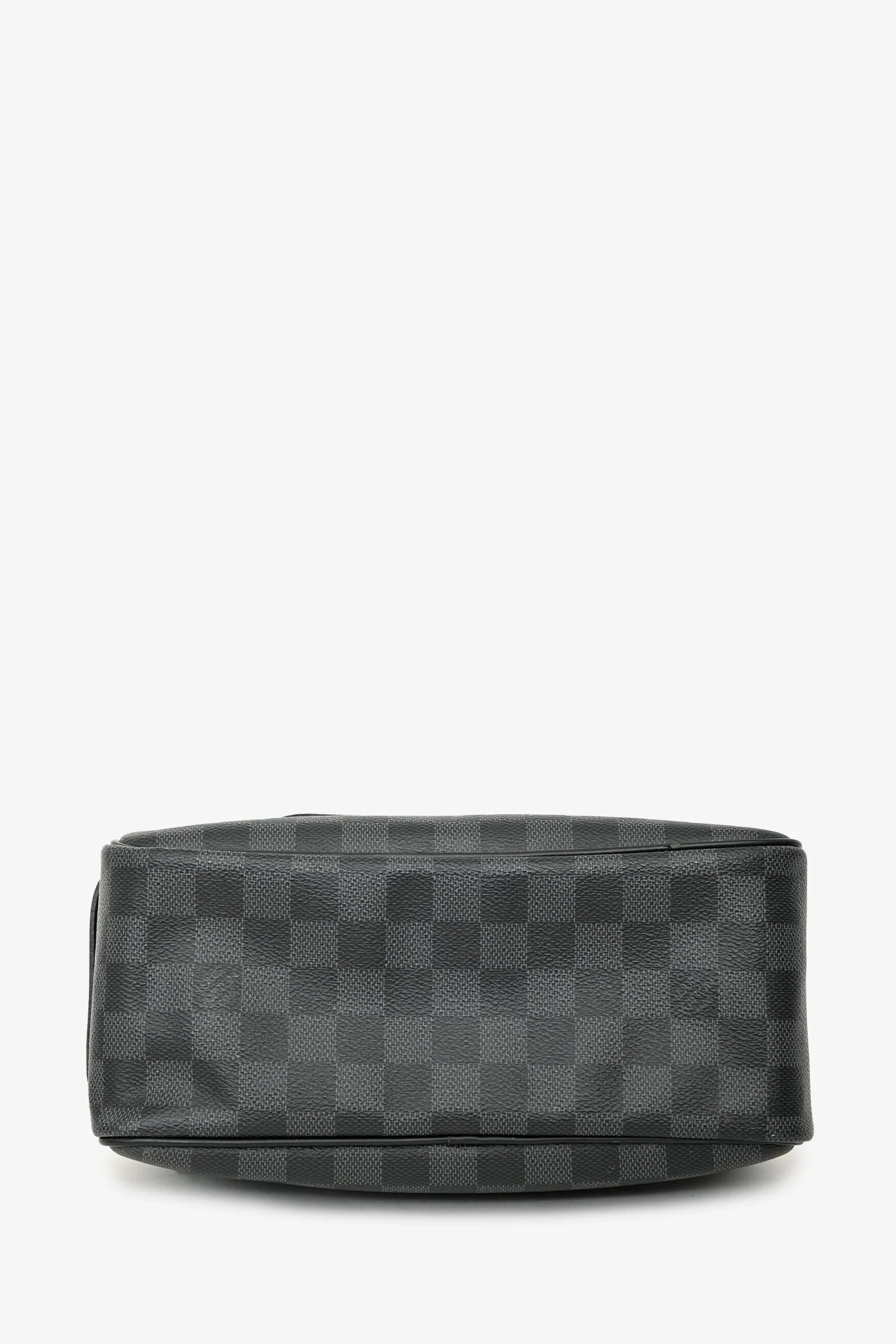 Louis Vuitton 2018 Black Damier Graphite Toiletry Cosmetic Pouch - Image 5