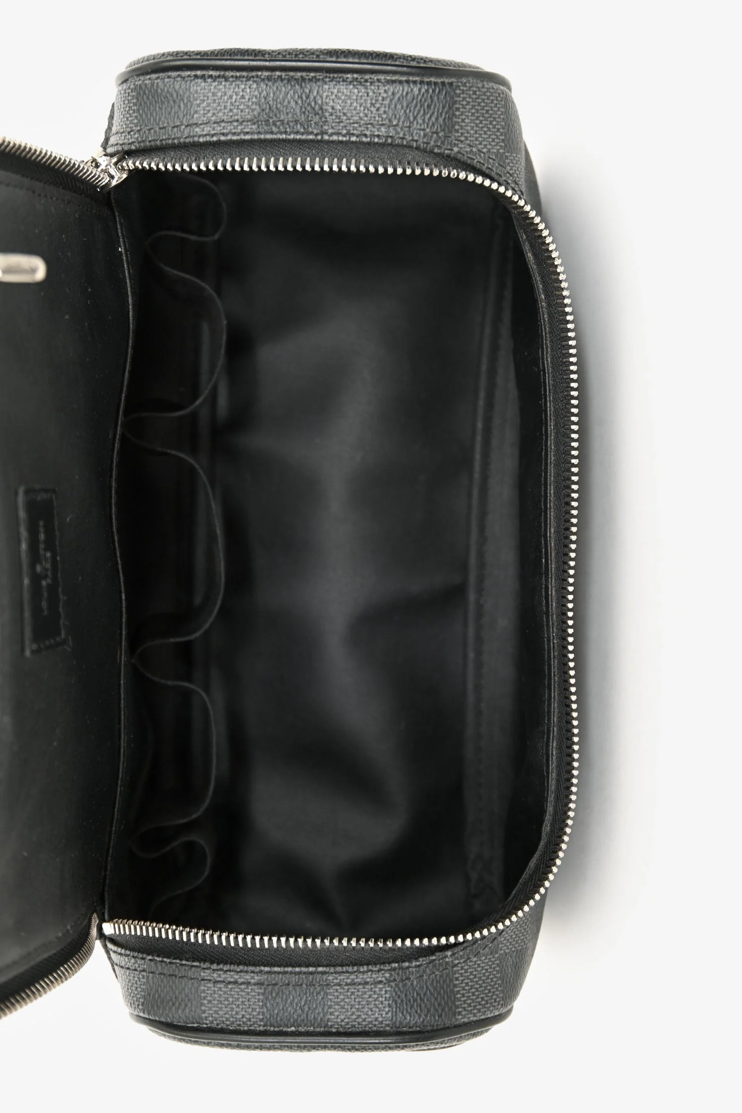 Louis Vuitton 2018 Black Damier Graphite Toiletry Cosmetic Pouch - Image 6