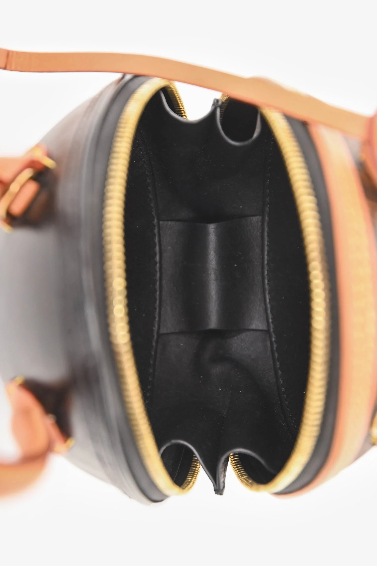 Louis Vuitton 2019 Brown Monogram Egg Top Handle With Strap - Image 6