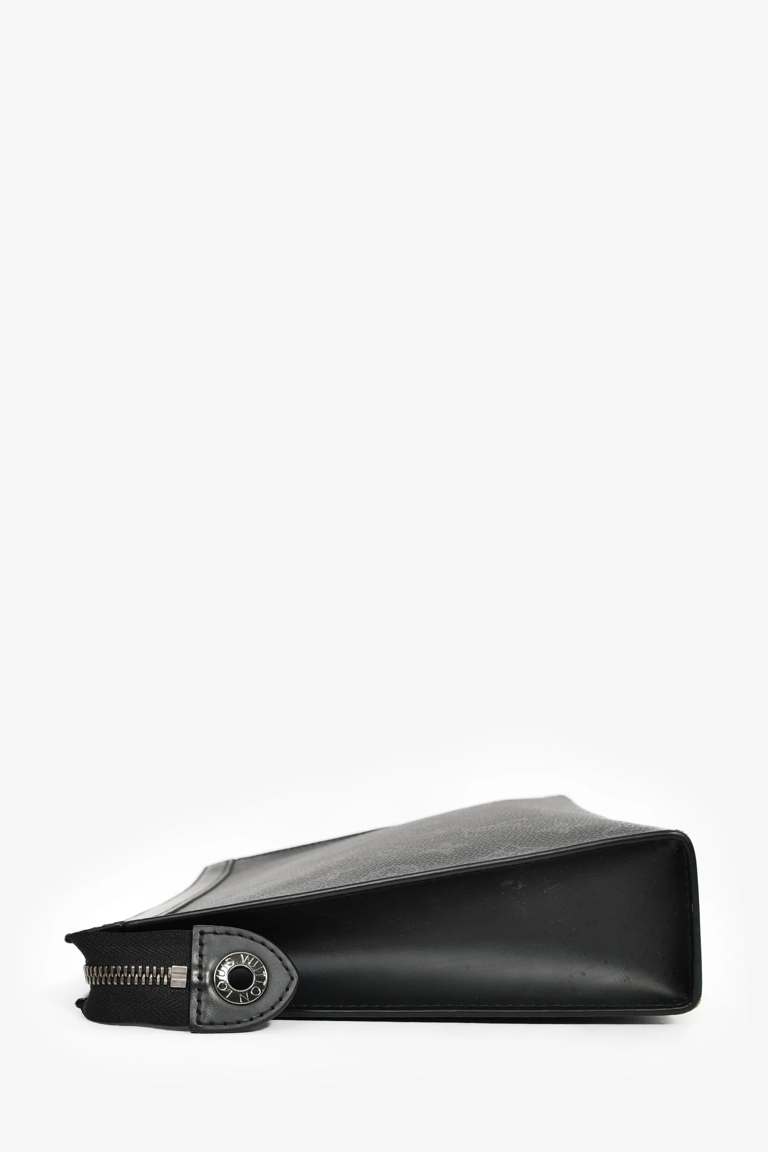 Louis Vuitton 2019 Monogram Eclipse Canvas Pochette Voyage MM - Image 3