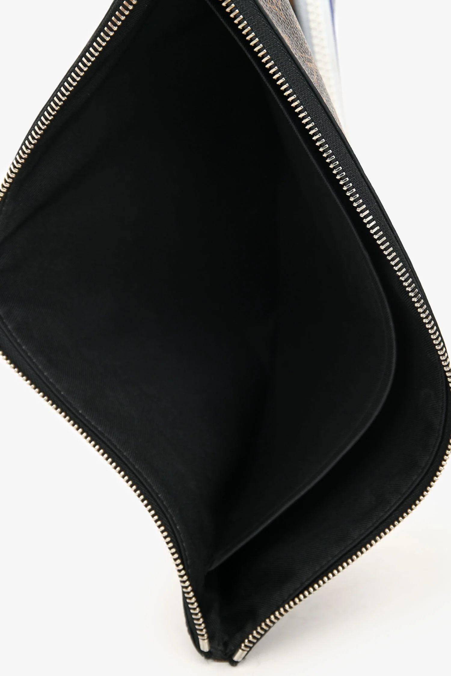 Louis Vuitton 2020 Monogram A4 Multipocket Pochette - Image 6