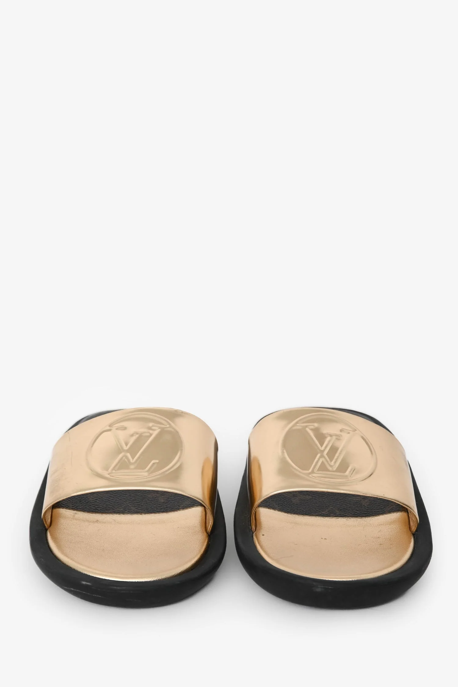 Louis Vuitton Gold Leather Monogram Slides Size 40 - Image 3